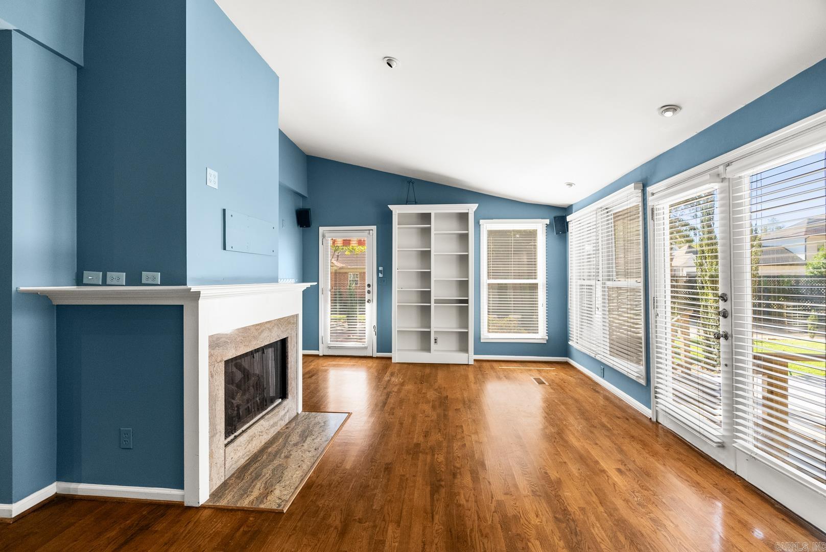 Weldon E Wrights - Residential