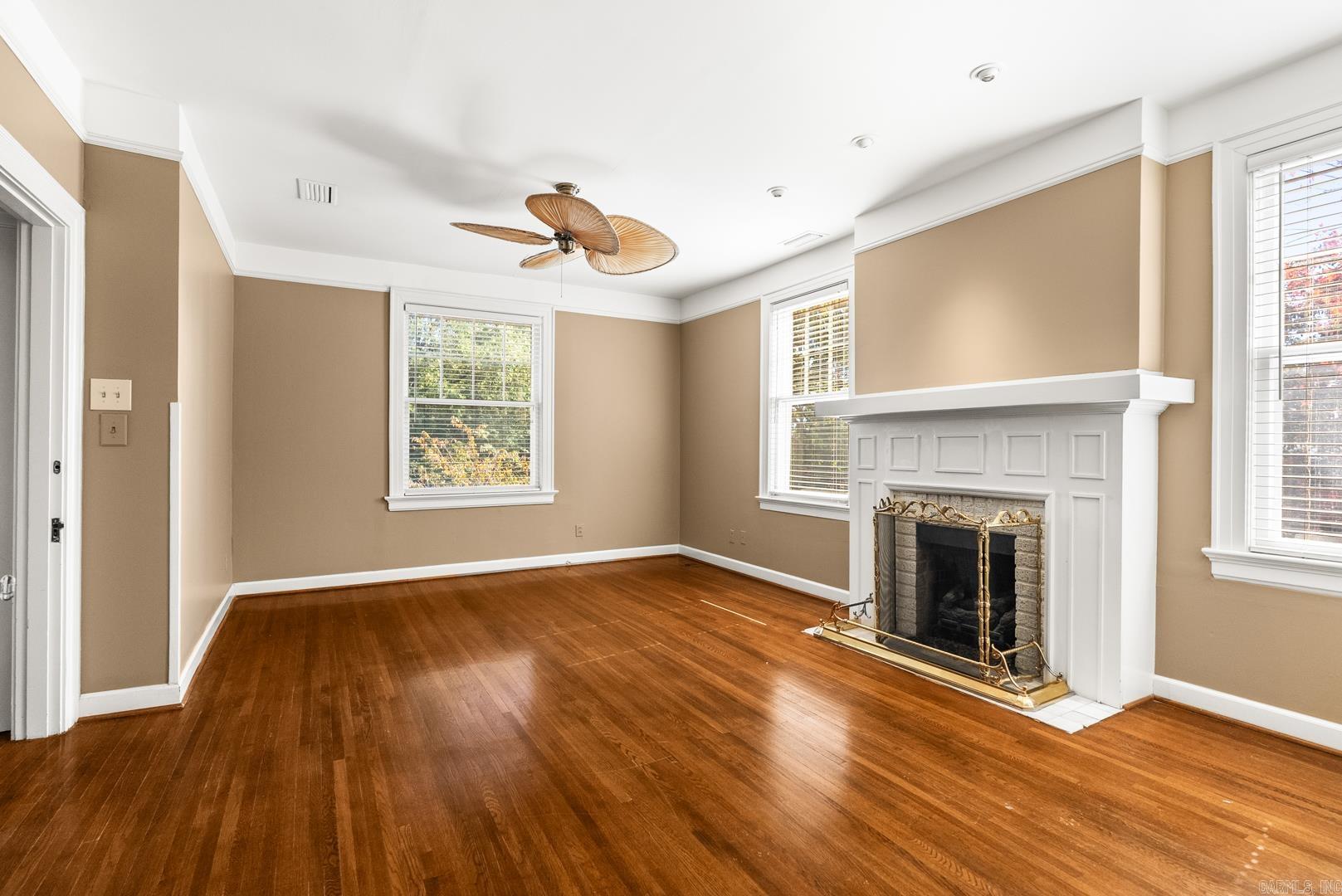 Weldon E Wrights - Residential