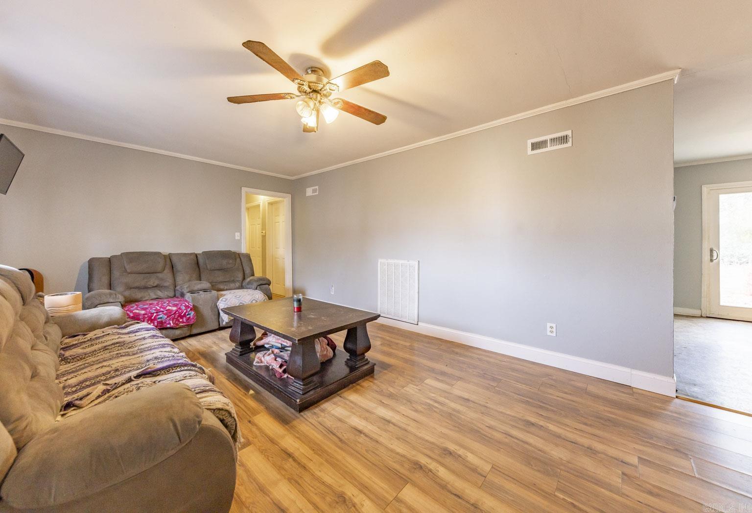 TROUTT - Residential