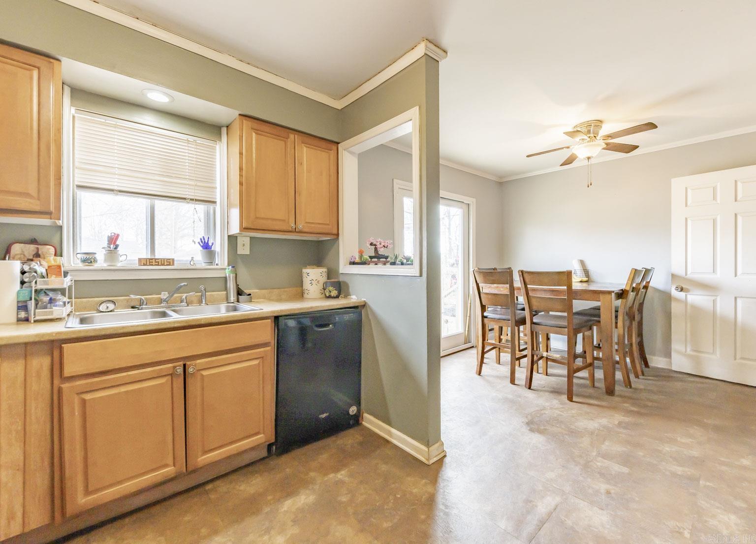 TROUTT - Residential