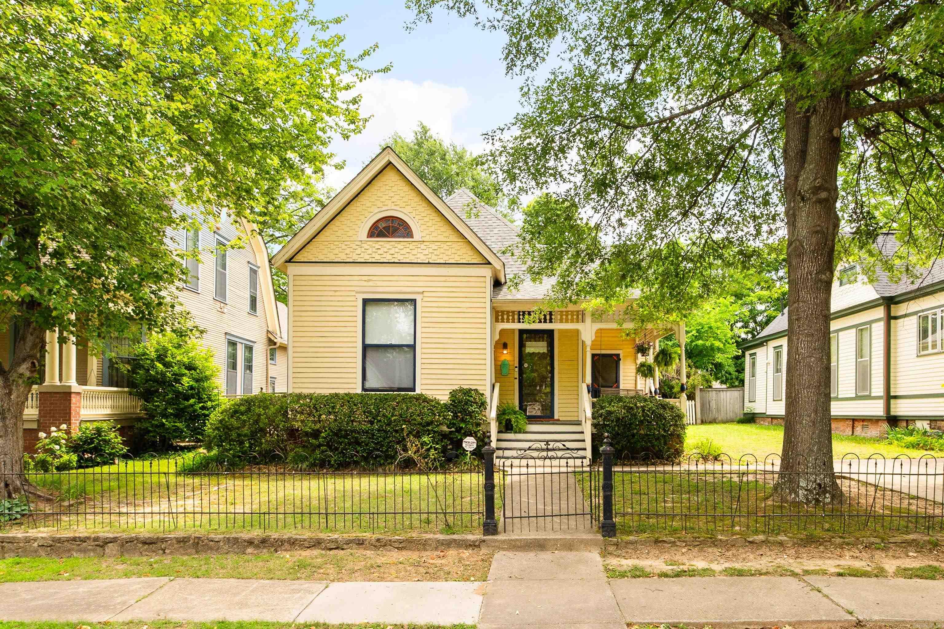 FULTONS - Residential