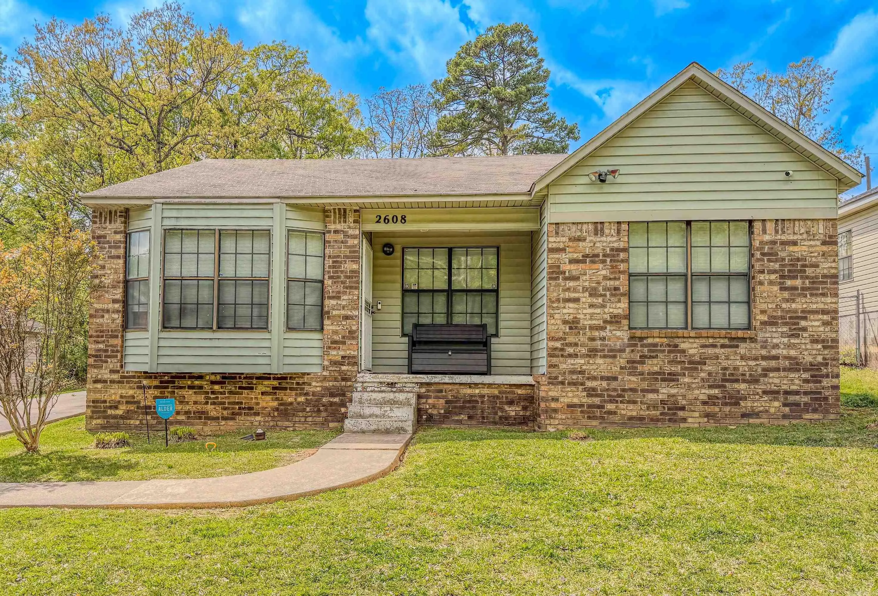 Little Rock, Arkansas 72204, United States, 3 Bedrooms Bedrooms, ,2 BathroomsBathrooms,Residential,Pending,112737