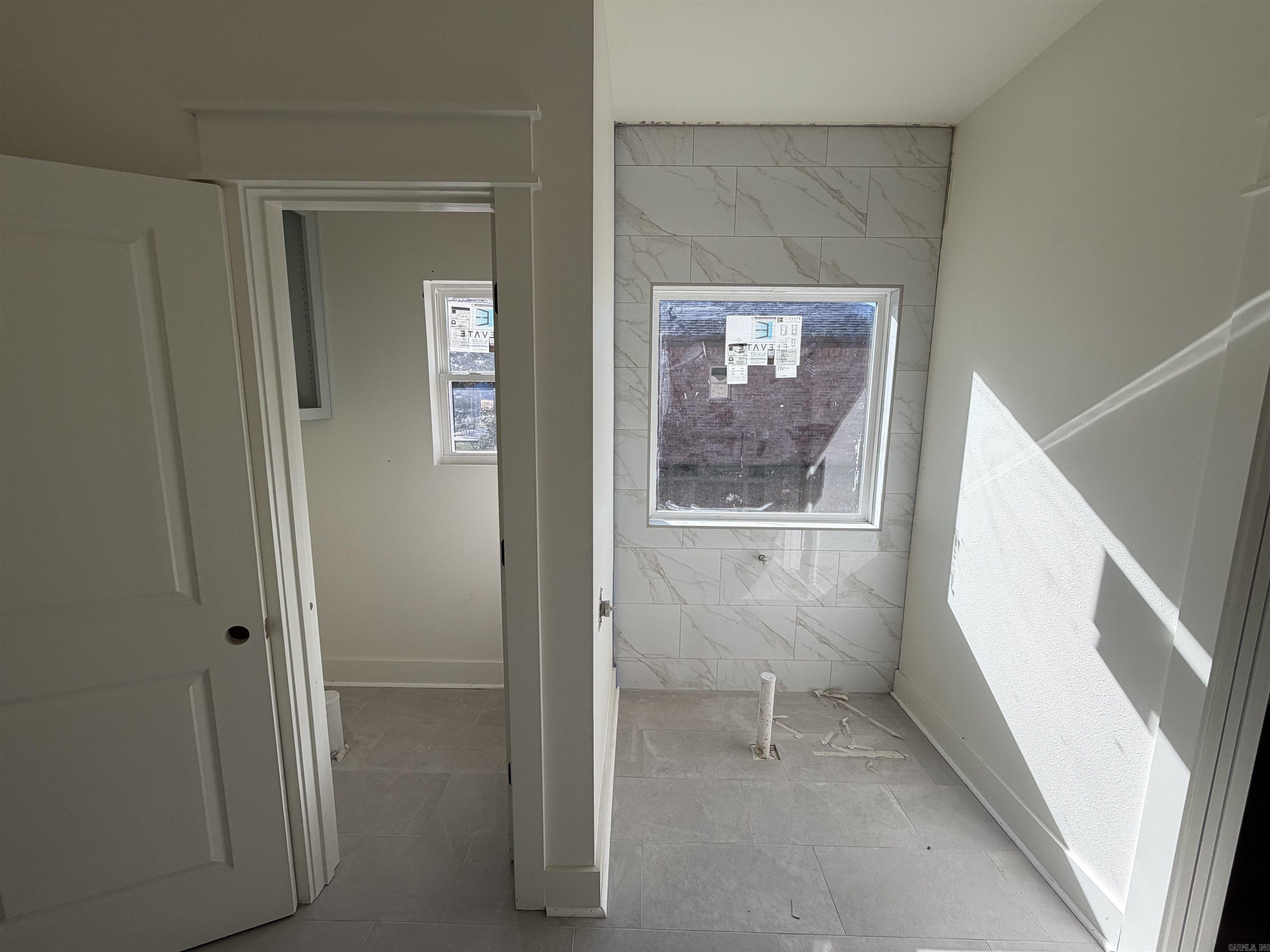 SUNSET LANDING - Residential