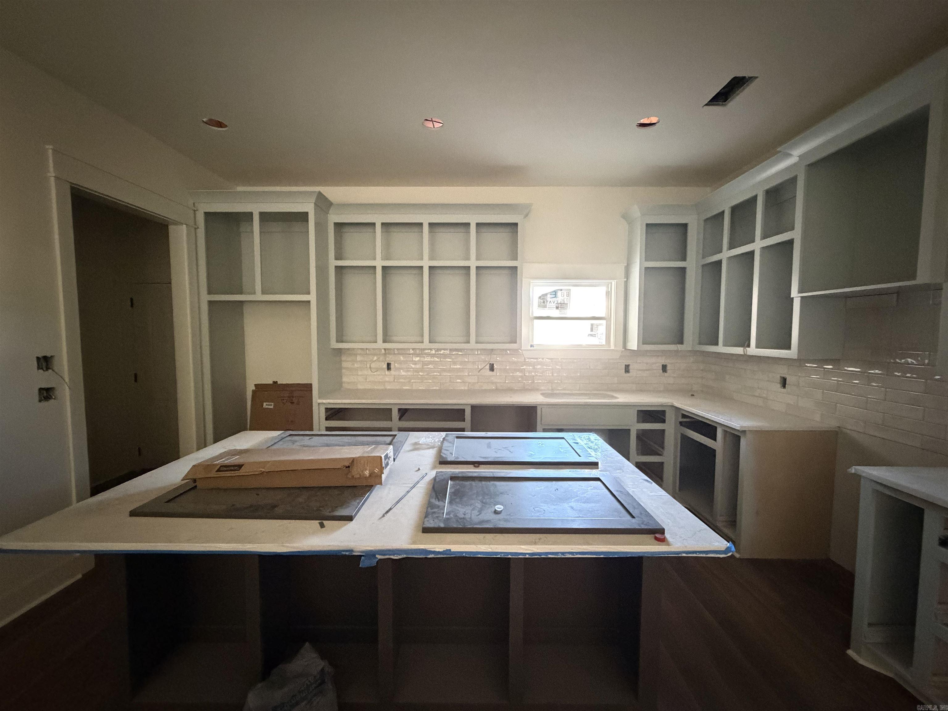 SUNSET LANDING - Residential