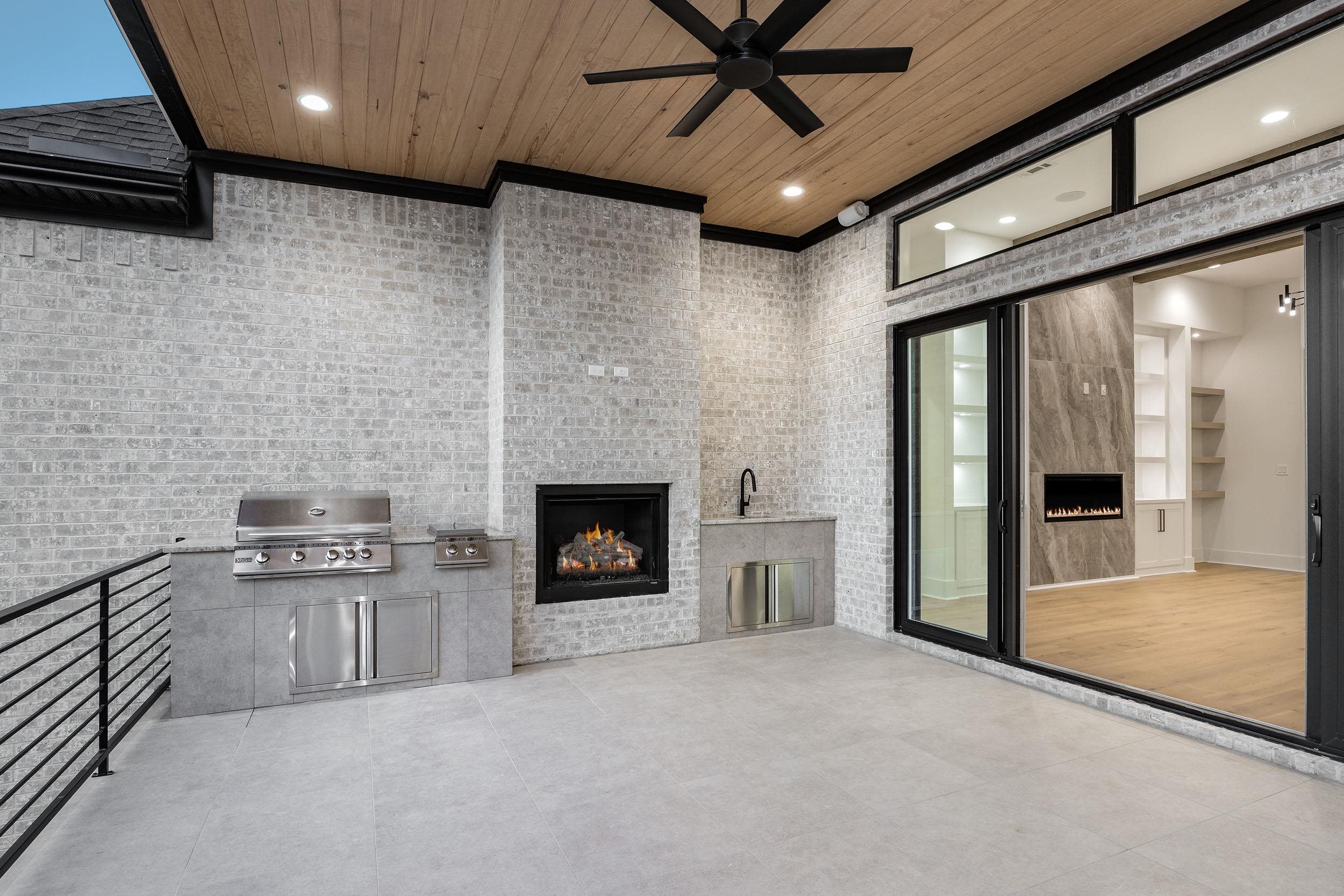 CHENAL VALLEY ABINGTON COURT - Residential