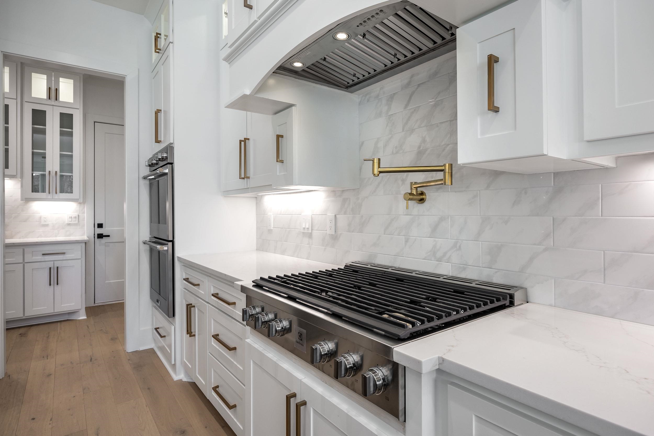 CHENAL VALLEY ABINGTON COURT - Residential