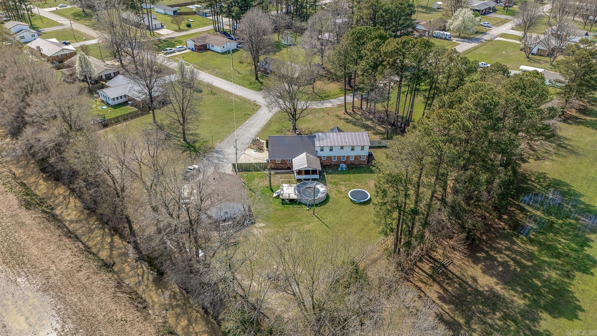 LYNNDALE - Residential