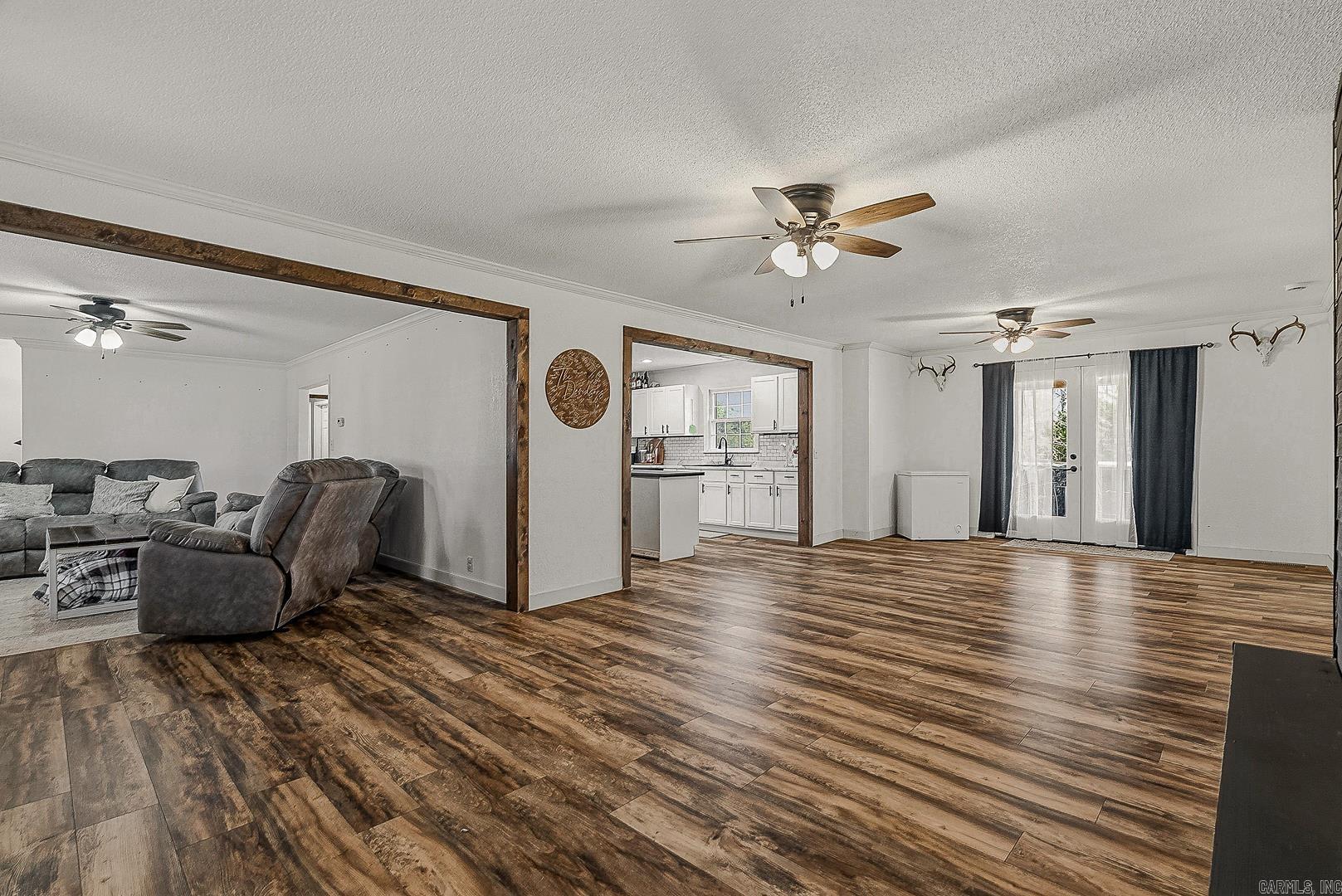 LYNNDALE - Residential