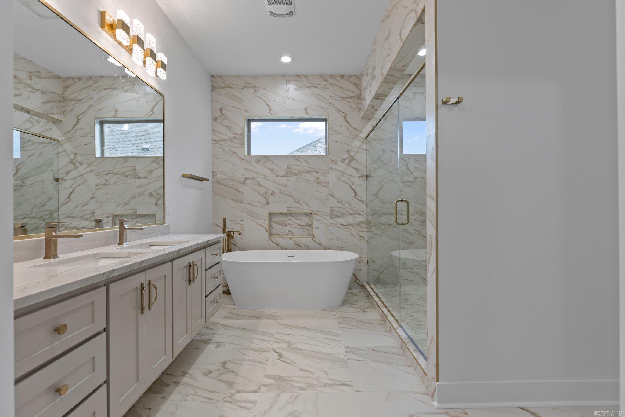 FLETCHER VALLEY "FLETCHER RIDGE" - Residential