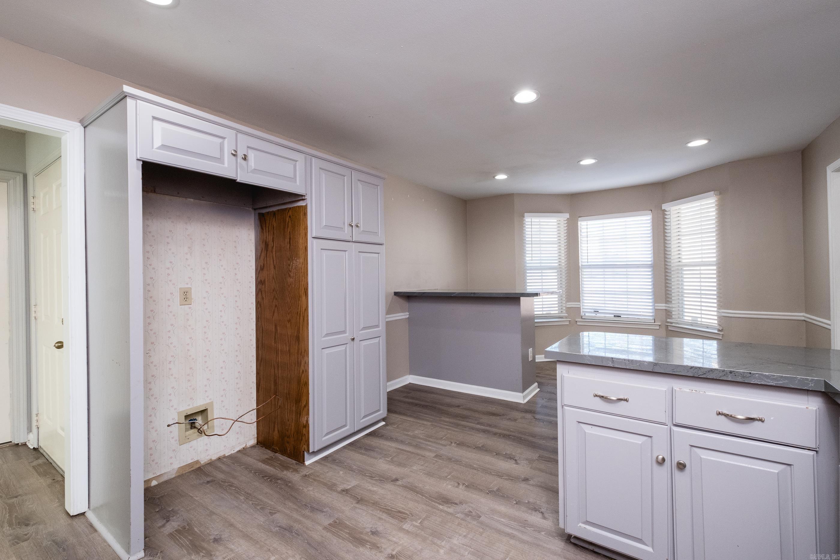 DAWN ESTATES - Residential