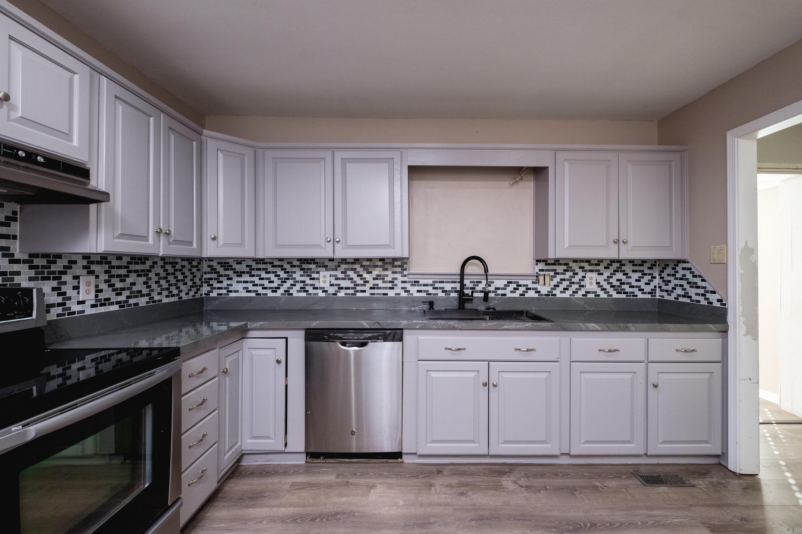 DAWN ESTATES - Residential