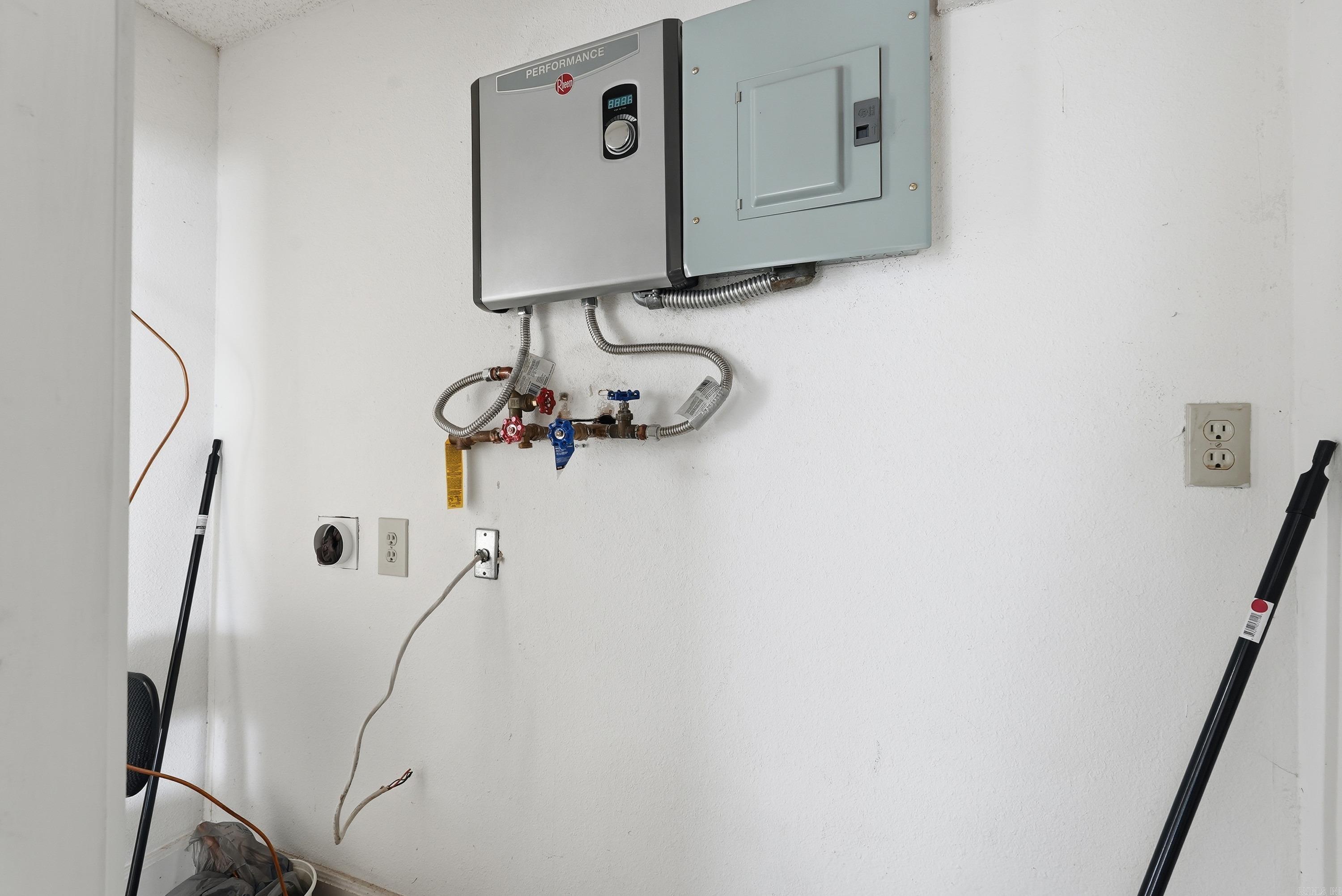 TWIN POINTS - Residential