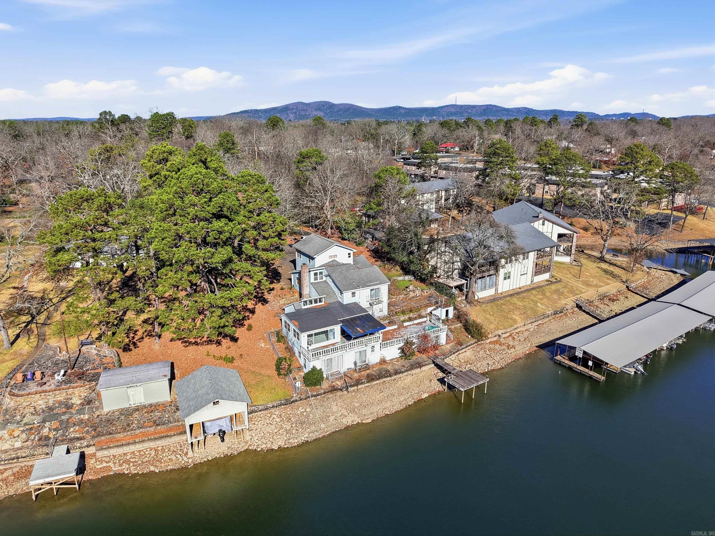 TWIN POINTS - Residential