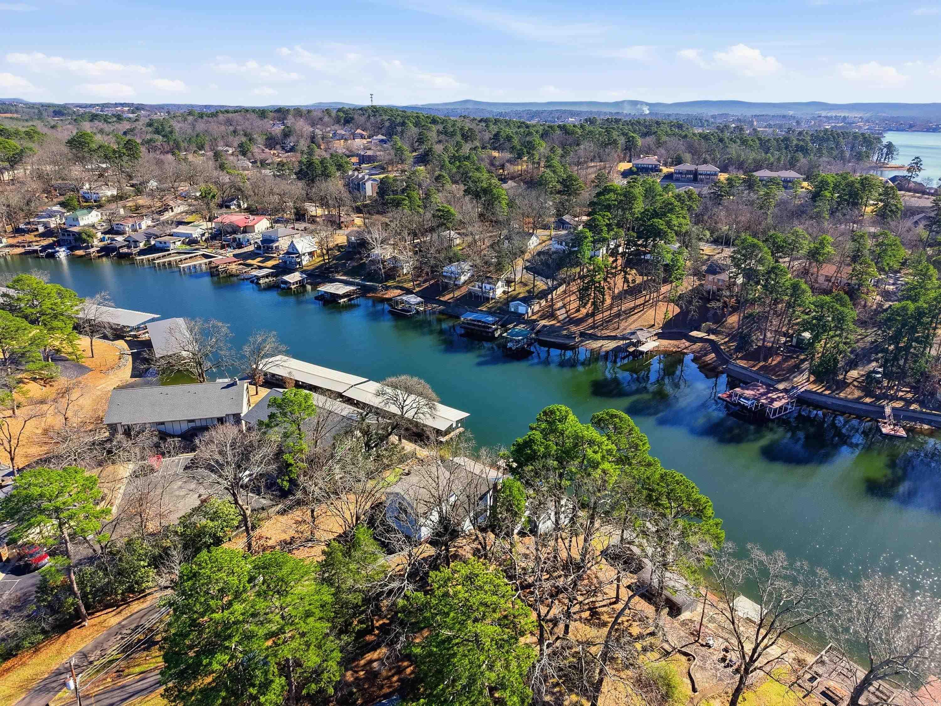 TWIN POINTS - Residential