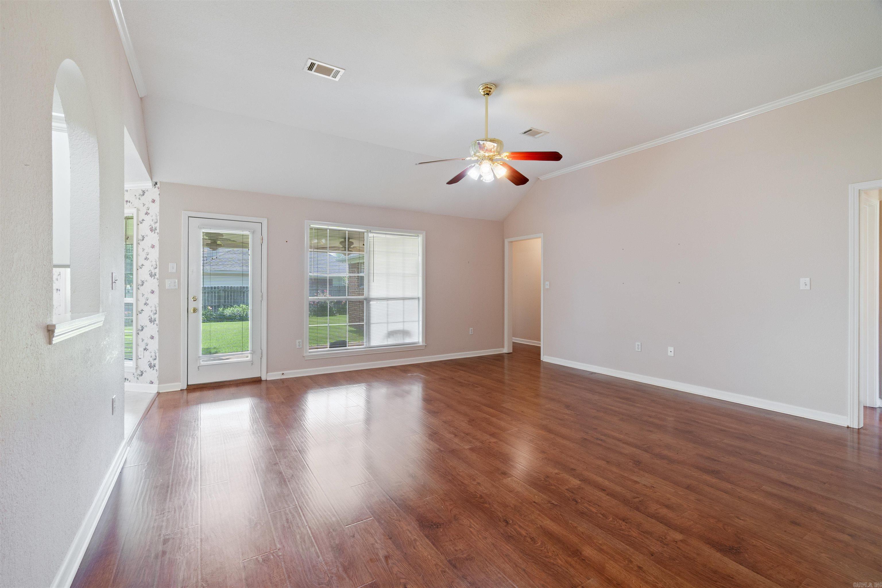 BELVEDERE COURT - Residential