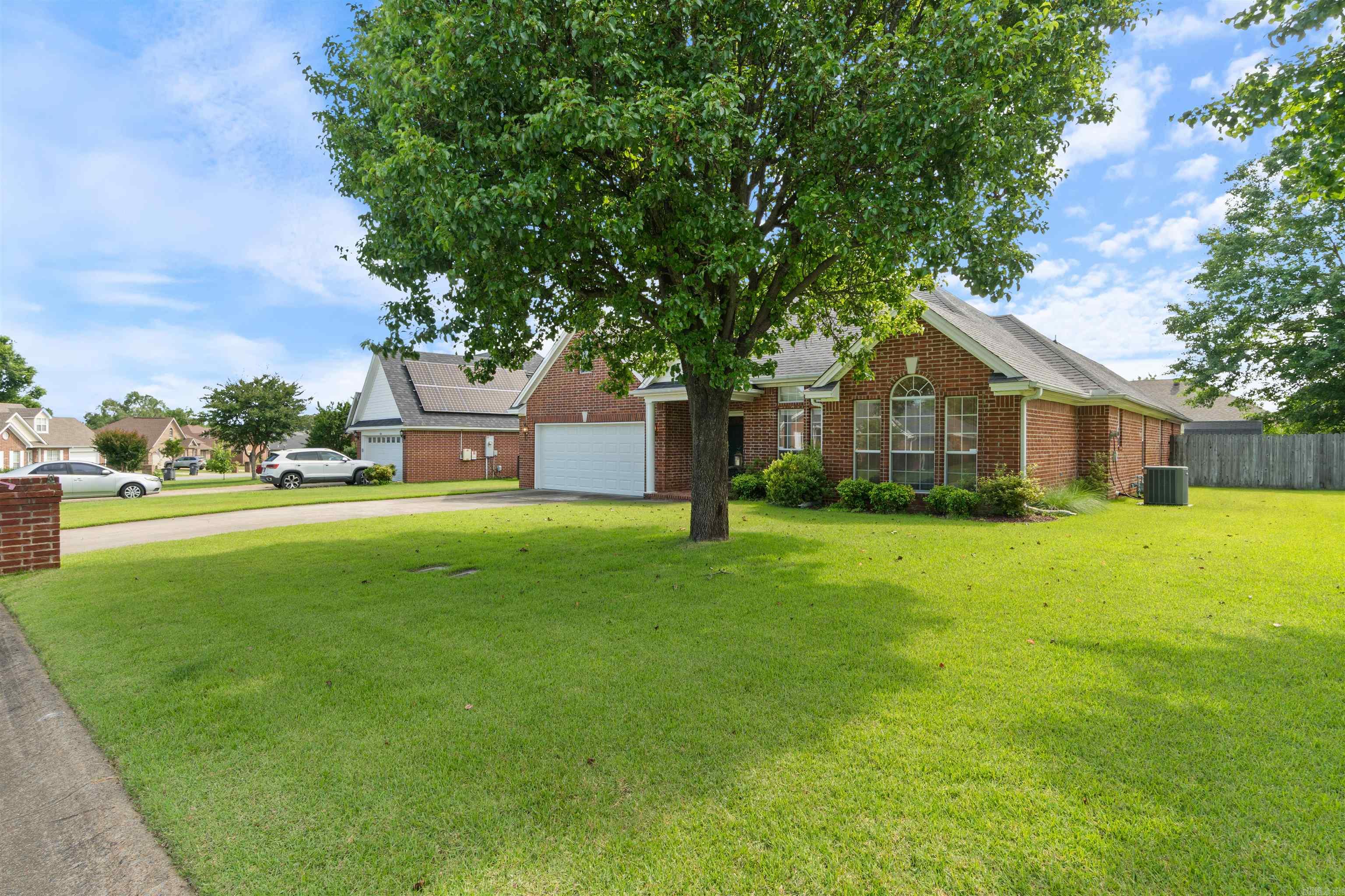 BELVEDERE COURT - Residential