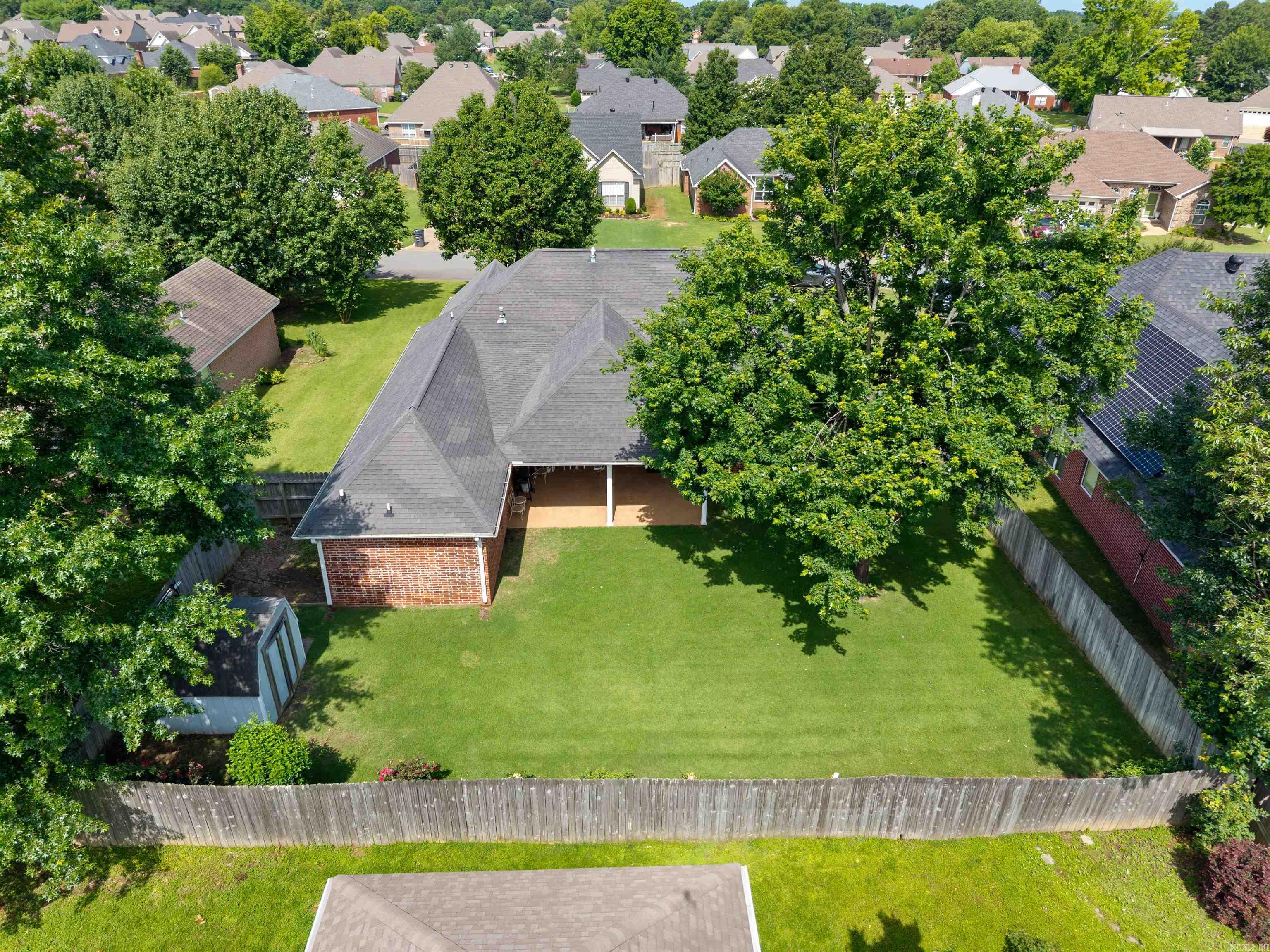 BELVEDERE COURT - Residential