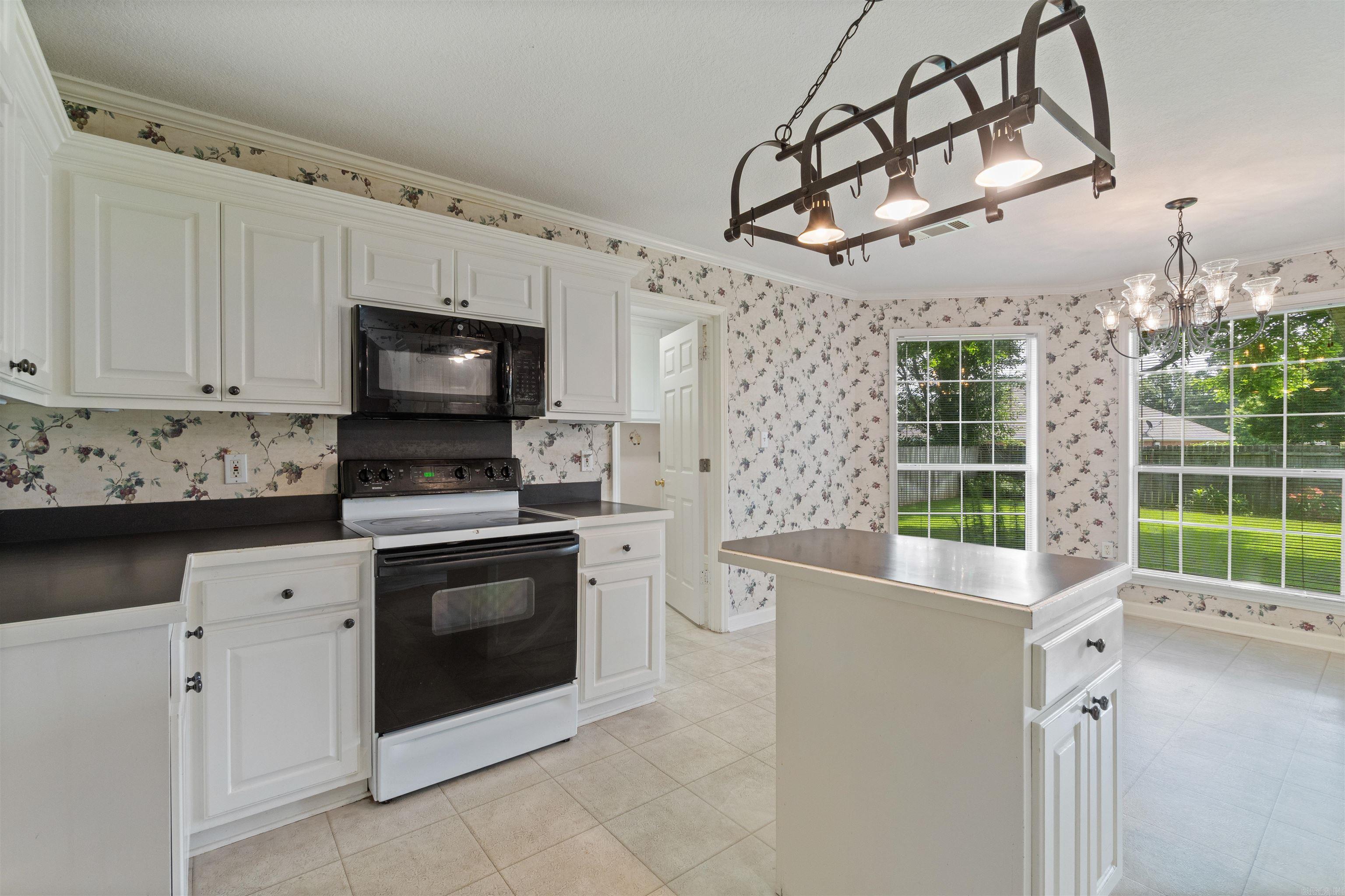 BELVEDERE COURT - Residential