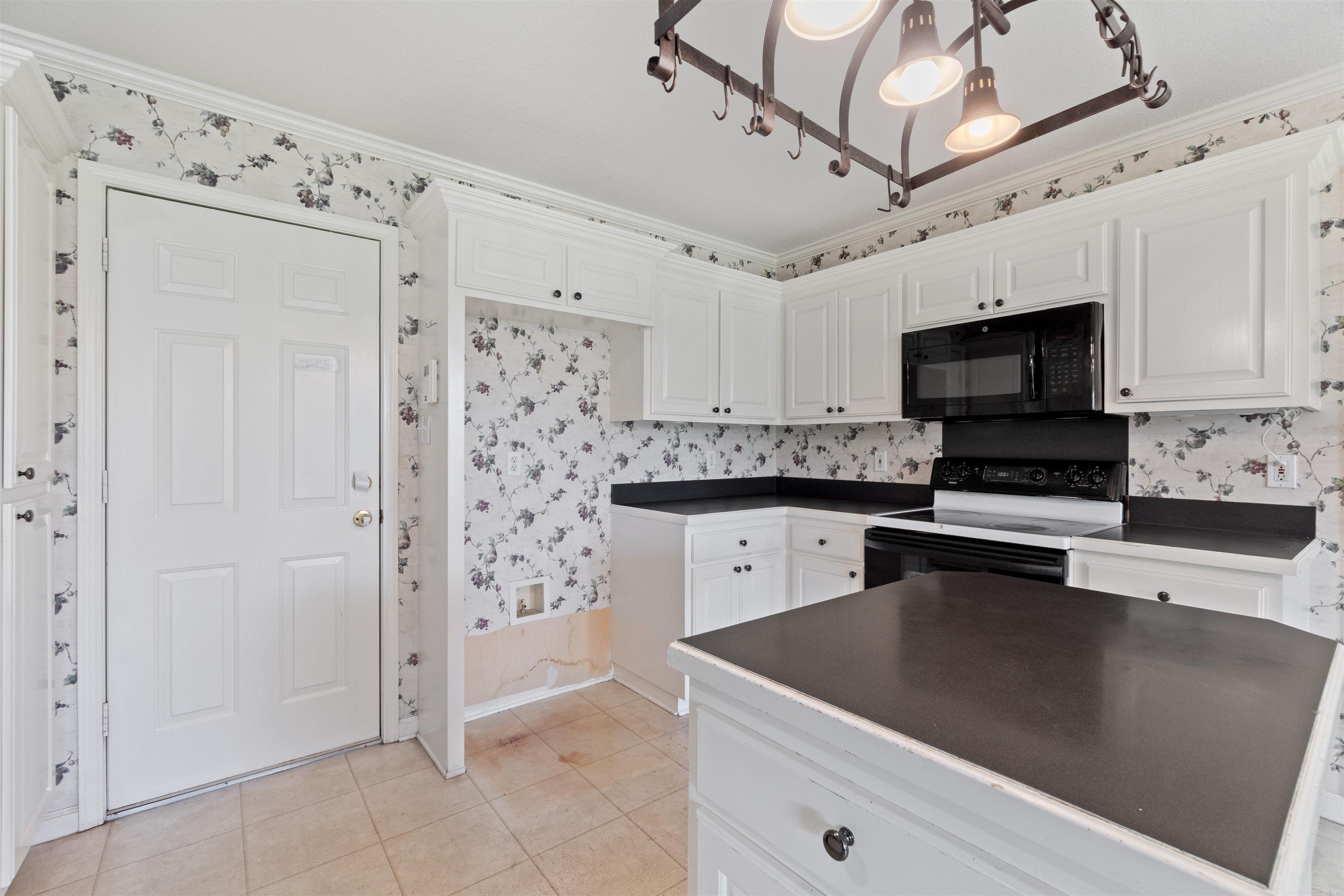 BELVEDERE COURT - Residential