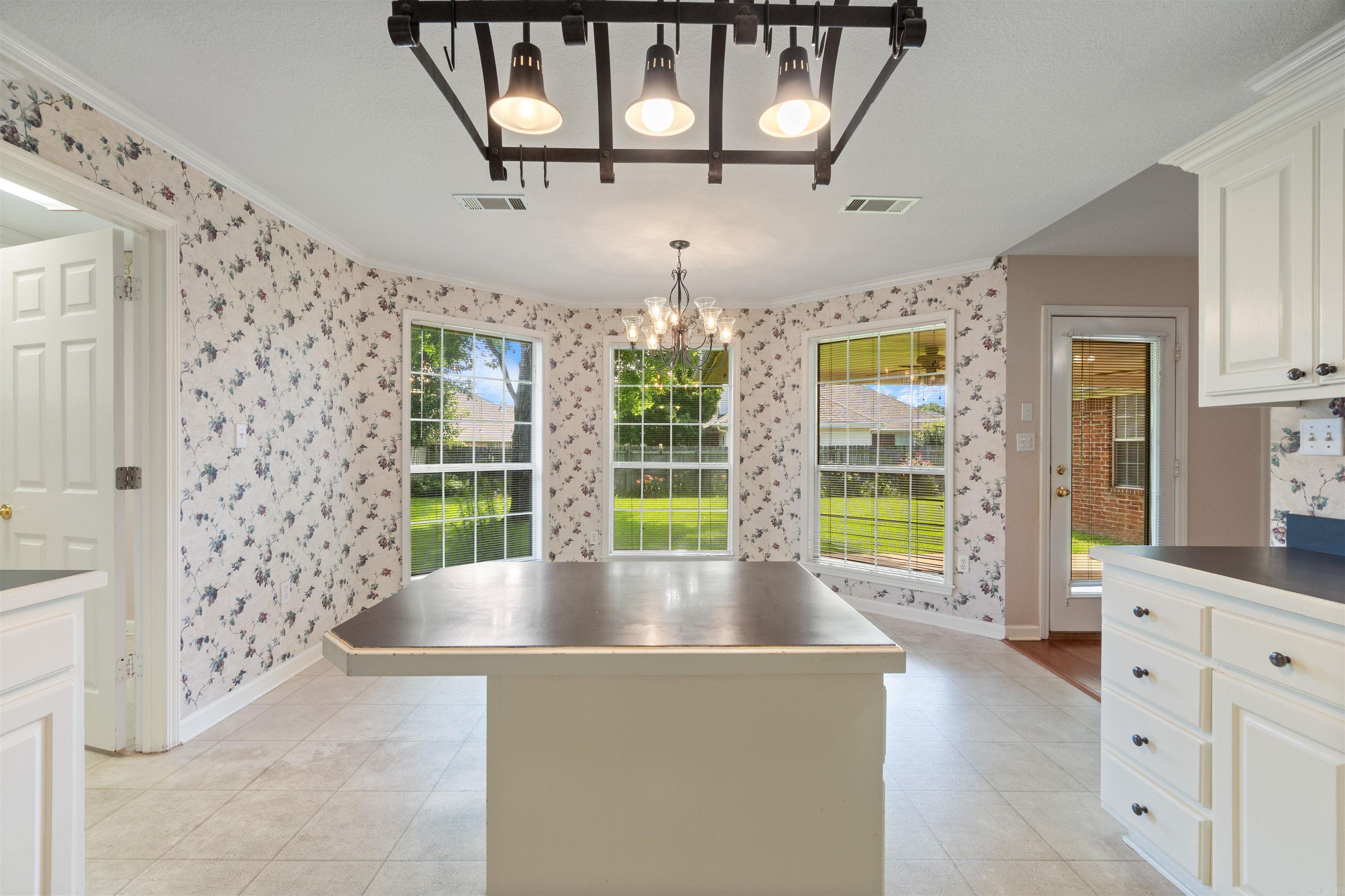 BELVEDERE COURT - Residential