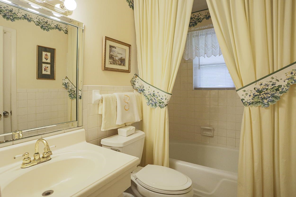 INDIAN HILLS - Residential