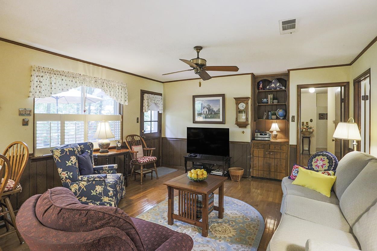 INDIAN HILLS - Residential