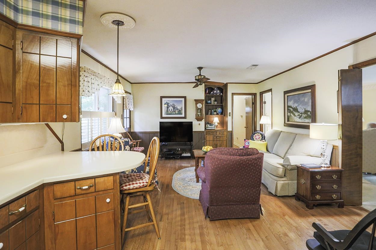 INDIAN HILLS - Residential