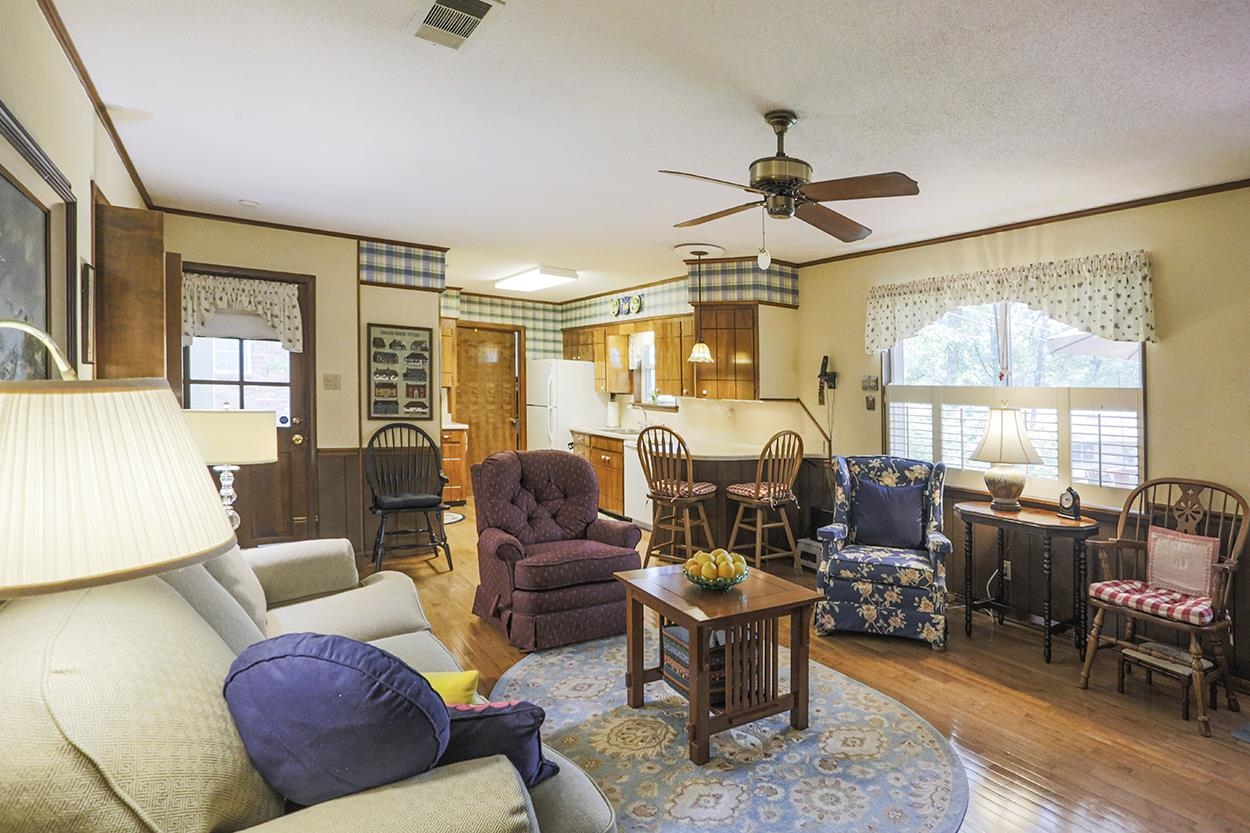 INDIAN HILLS - Residential