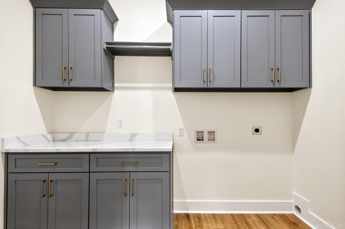 COUNTRY CLUB OF AR THE PH XXIV-C - Residential