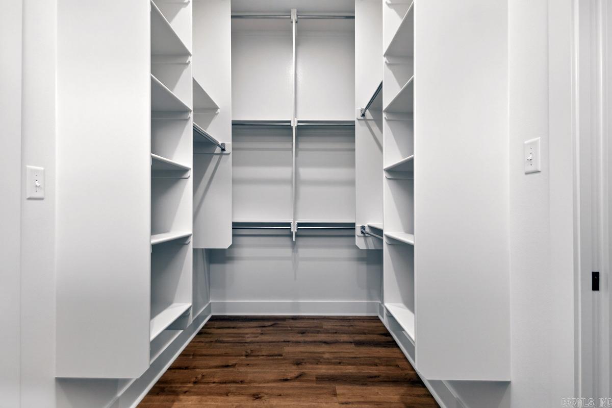 COUNTRY CLUB OF AR THE PH XXIV-C - Residential