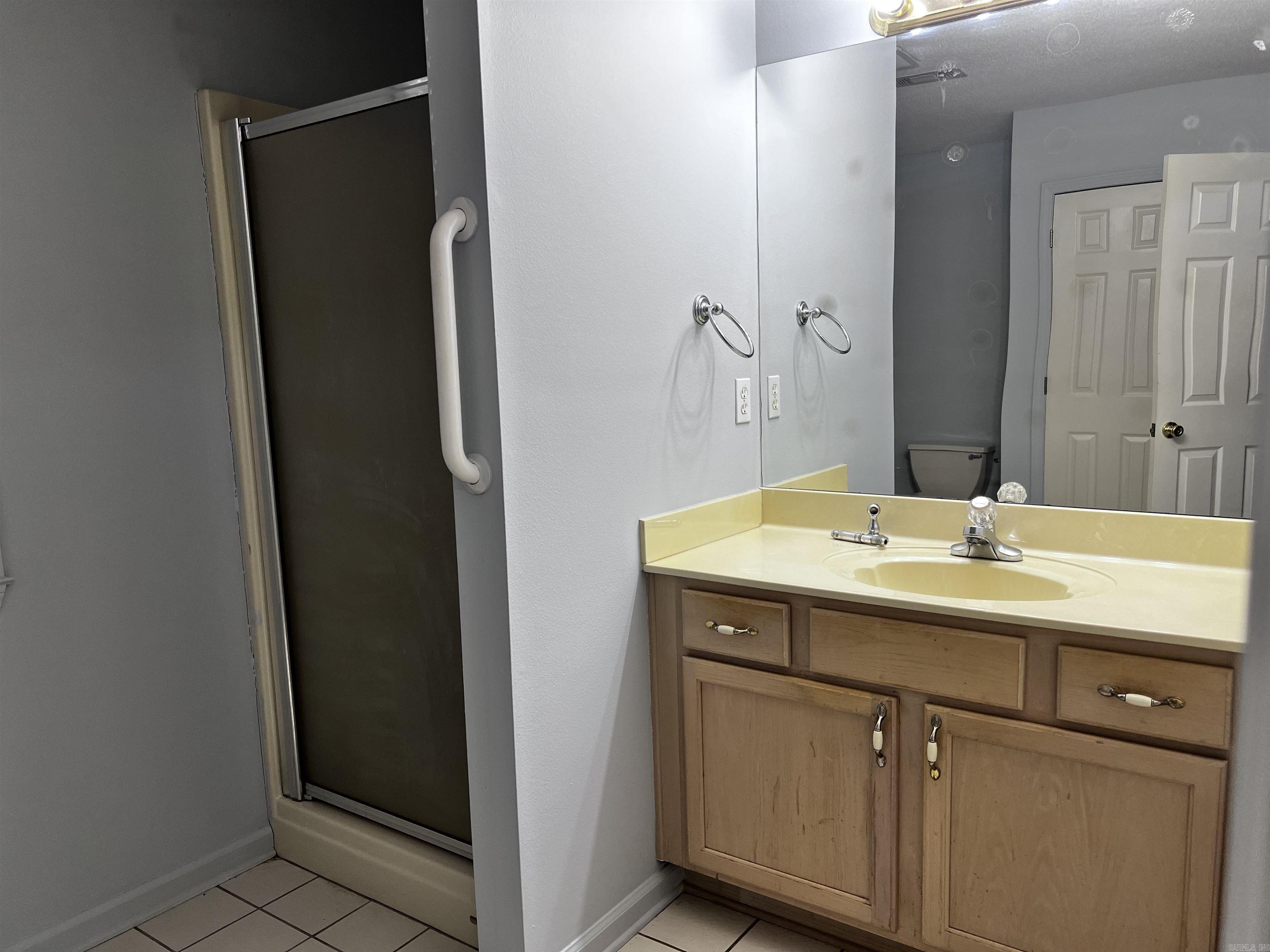 COUNTRY SQUIRE ADD - Residential