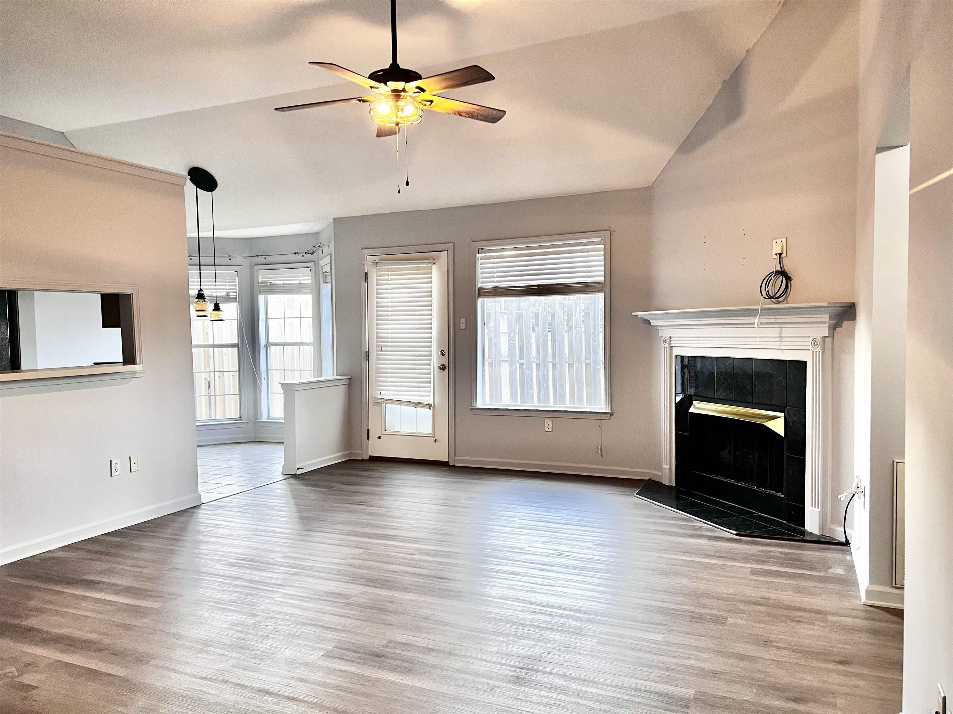 COUNTRY SQUIRE ADD - Residential