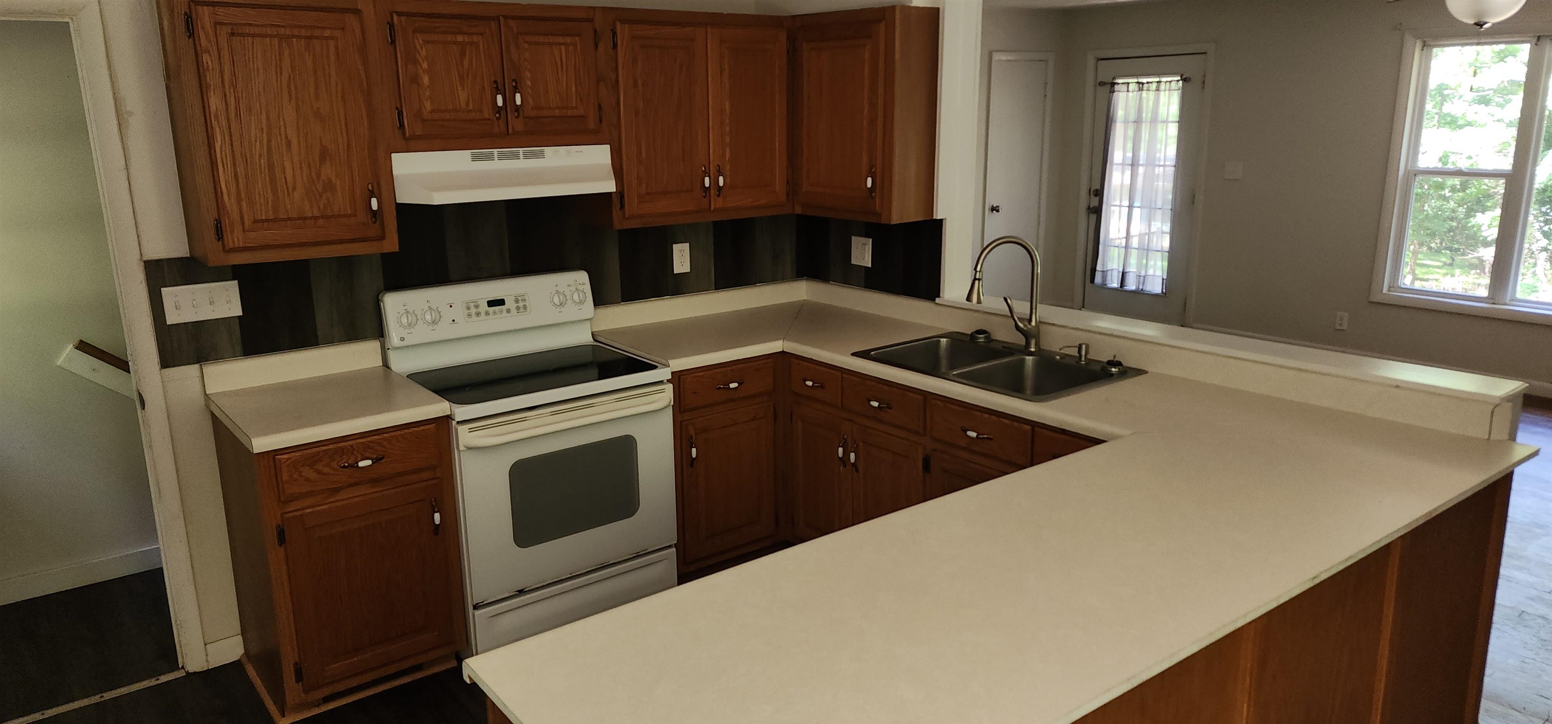 Chickasaw Second - Residential Lease