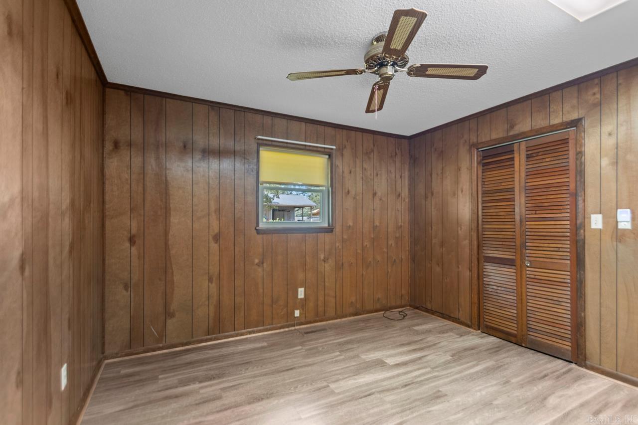 INDIANHEAD LAKES EST - Residential