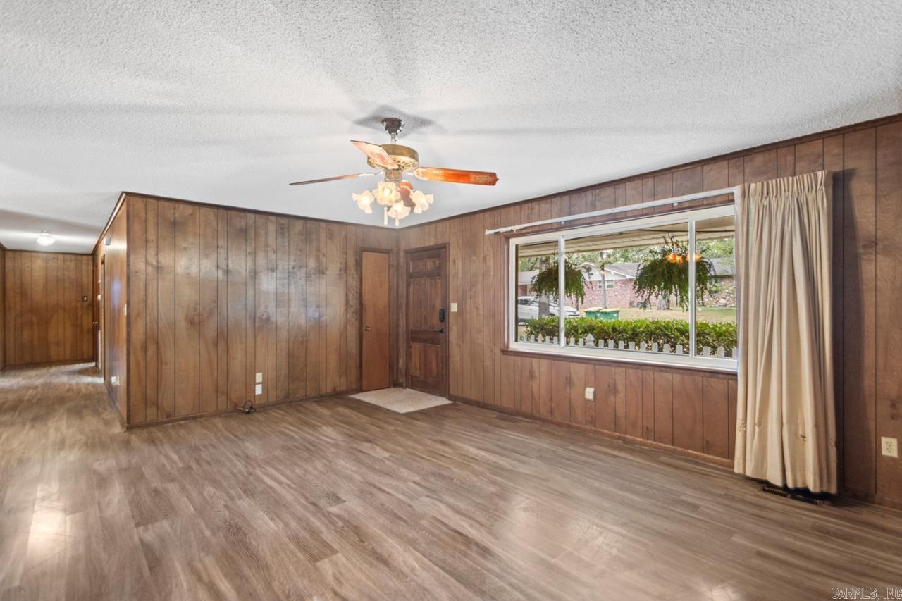 INDIANHEAD LAKES EST - Residential