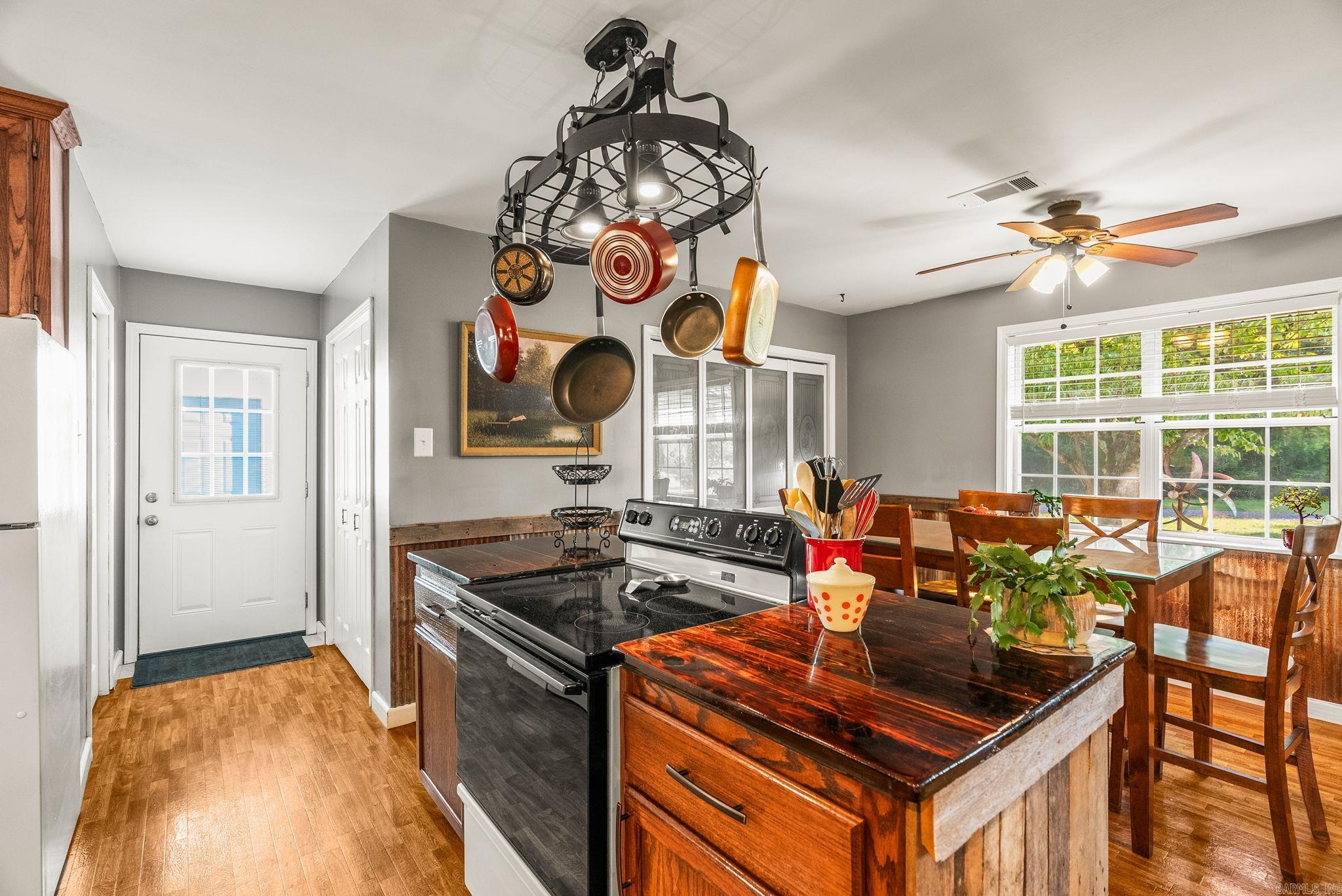 CADRON MEADOWS - Residential