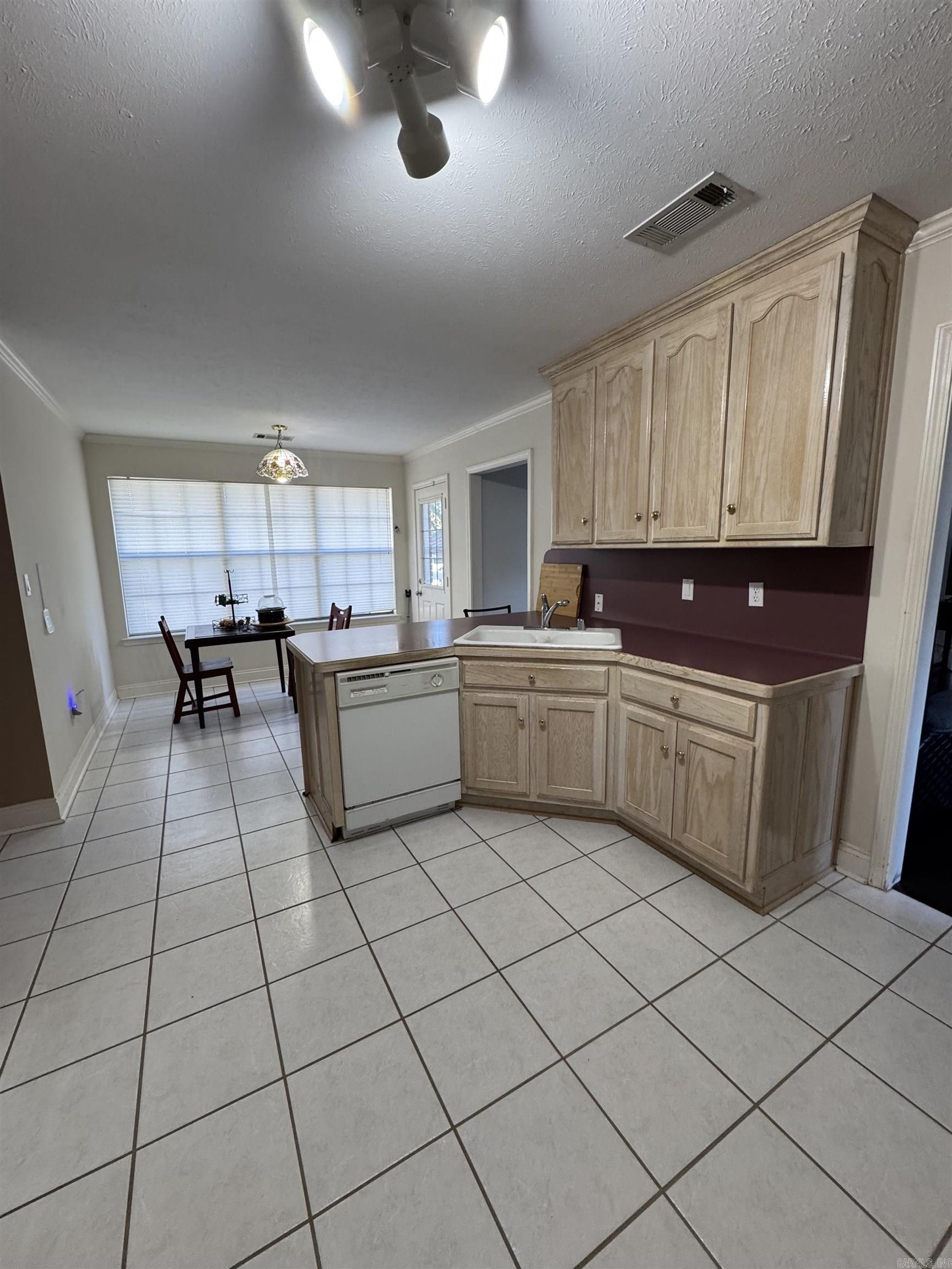 AUTUMN WOOD ESTATES - Residential