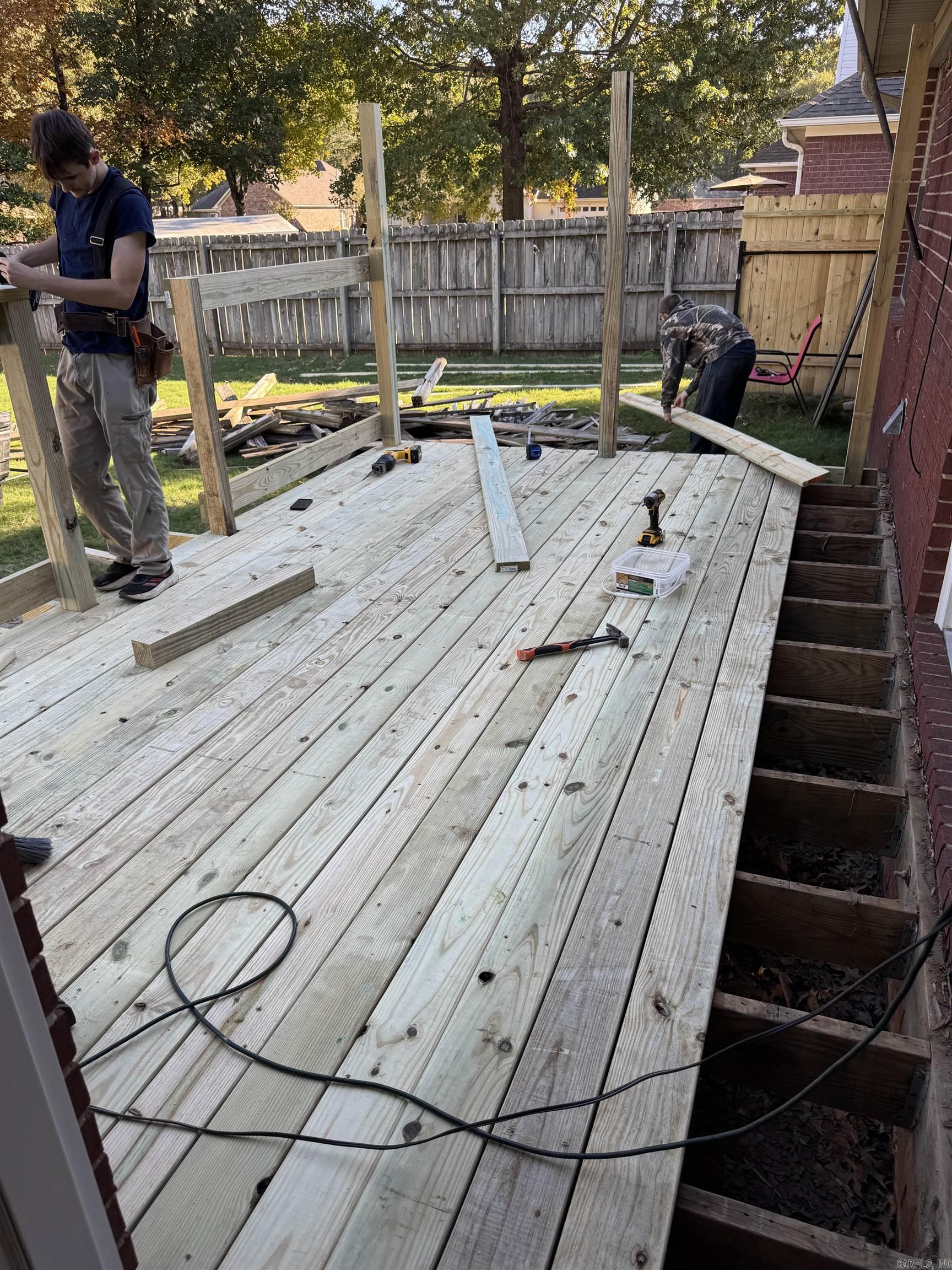 AUTUMN WOOD ESTATES - Residential