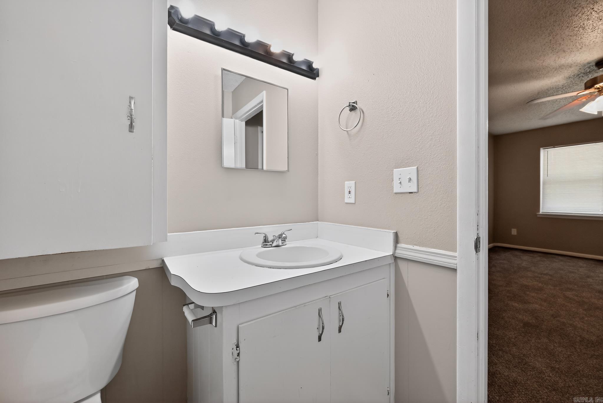 GLENOAKS - Residential