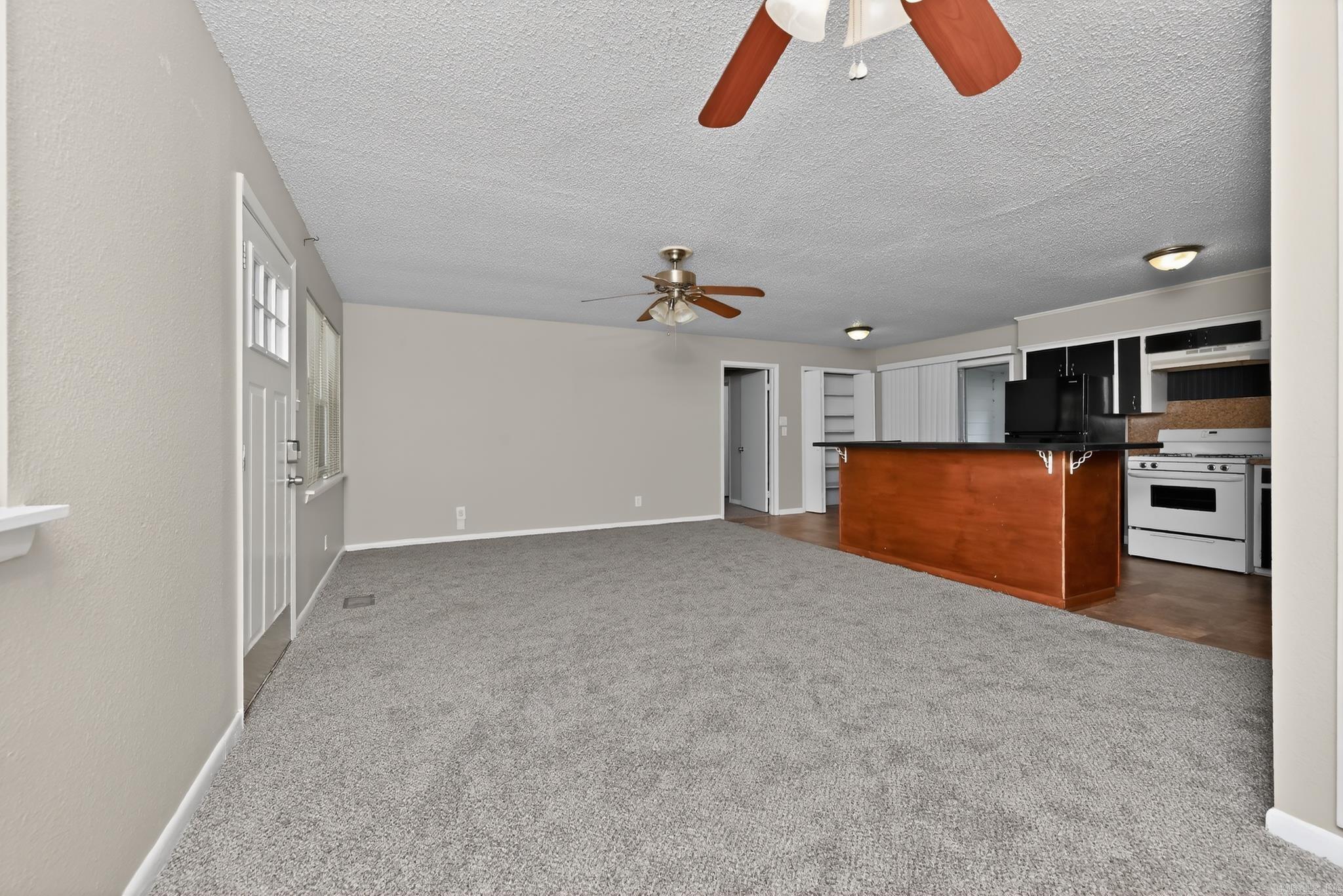 GLENOAKS - Residential