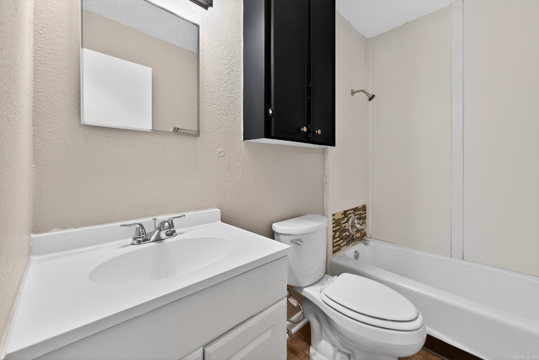 GLENOAKS - Residential