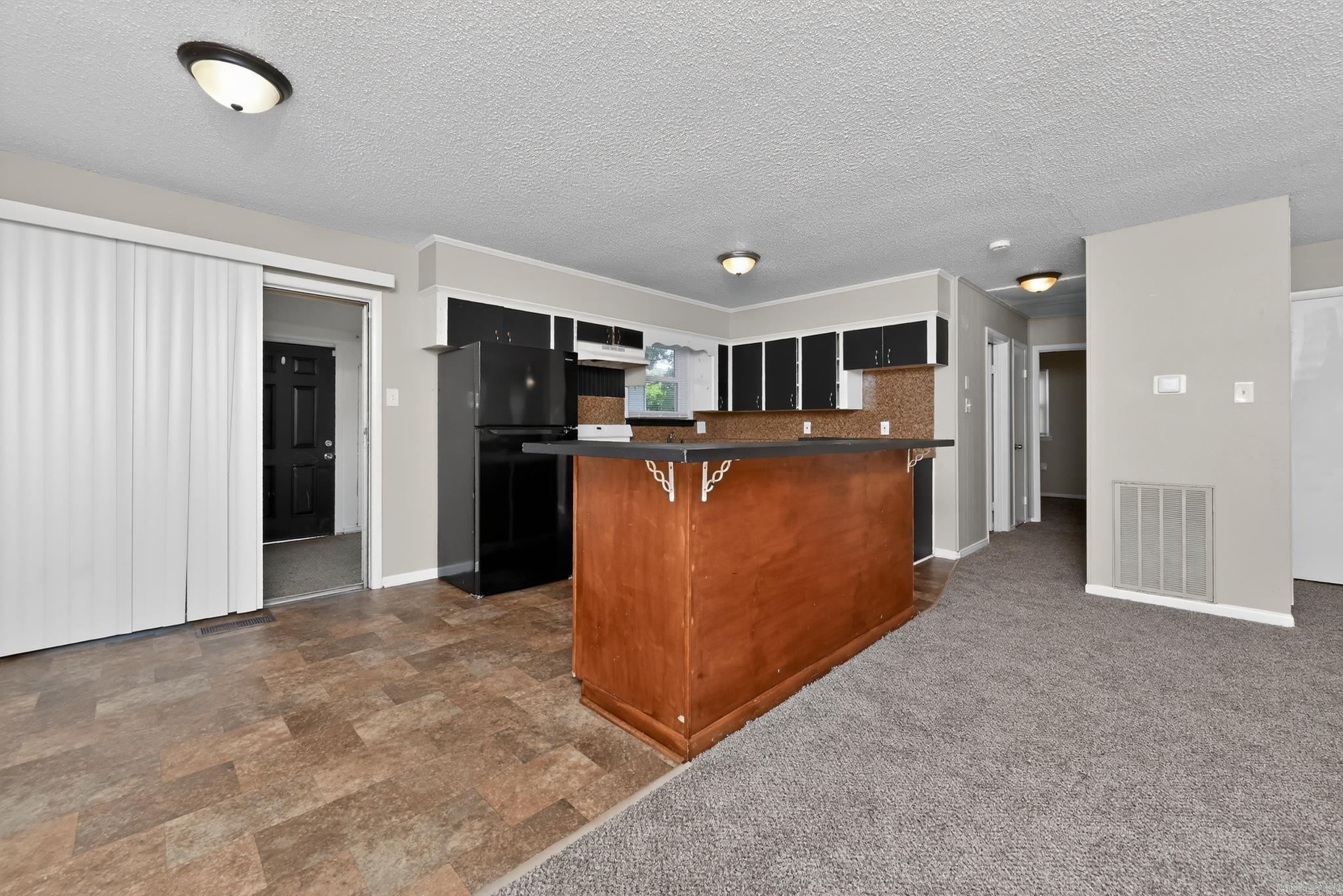 GLENOAKS - Residential
