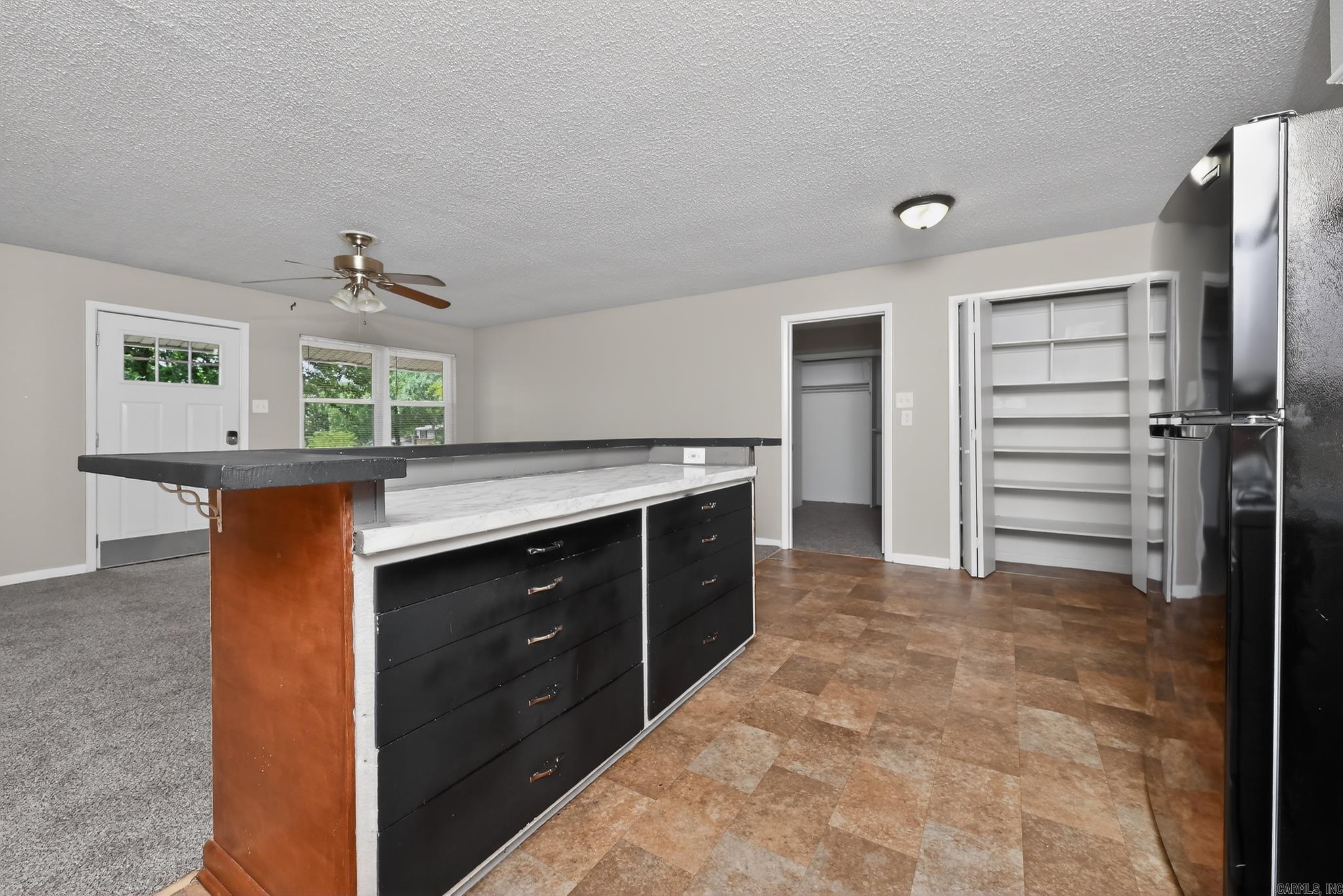 GLENOAKS - Residential