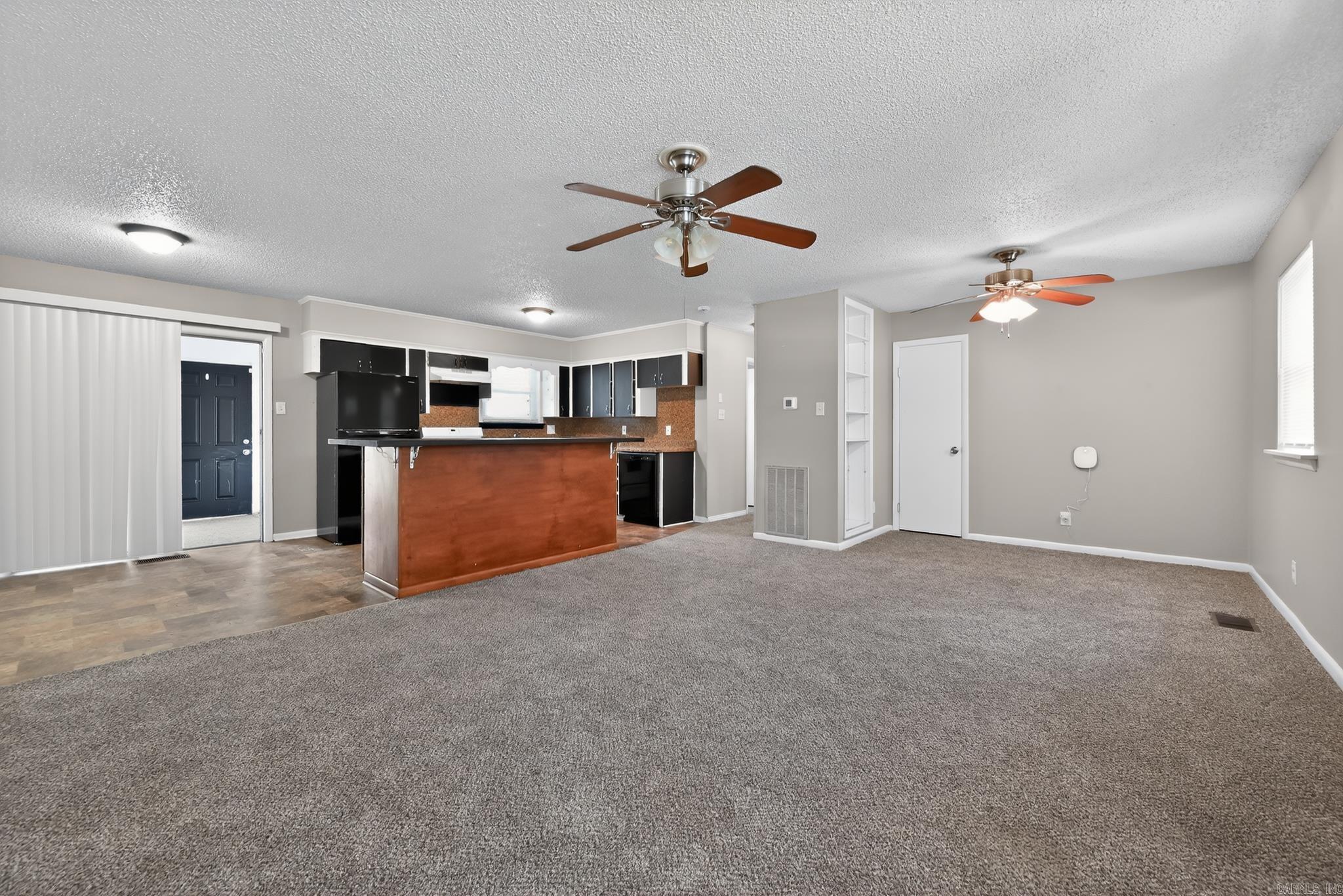 GLENOAKS - Residential