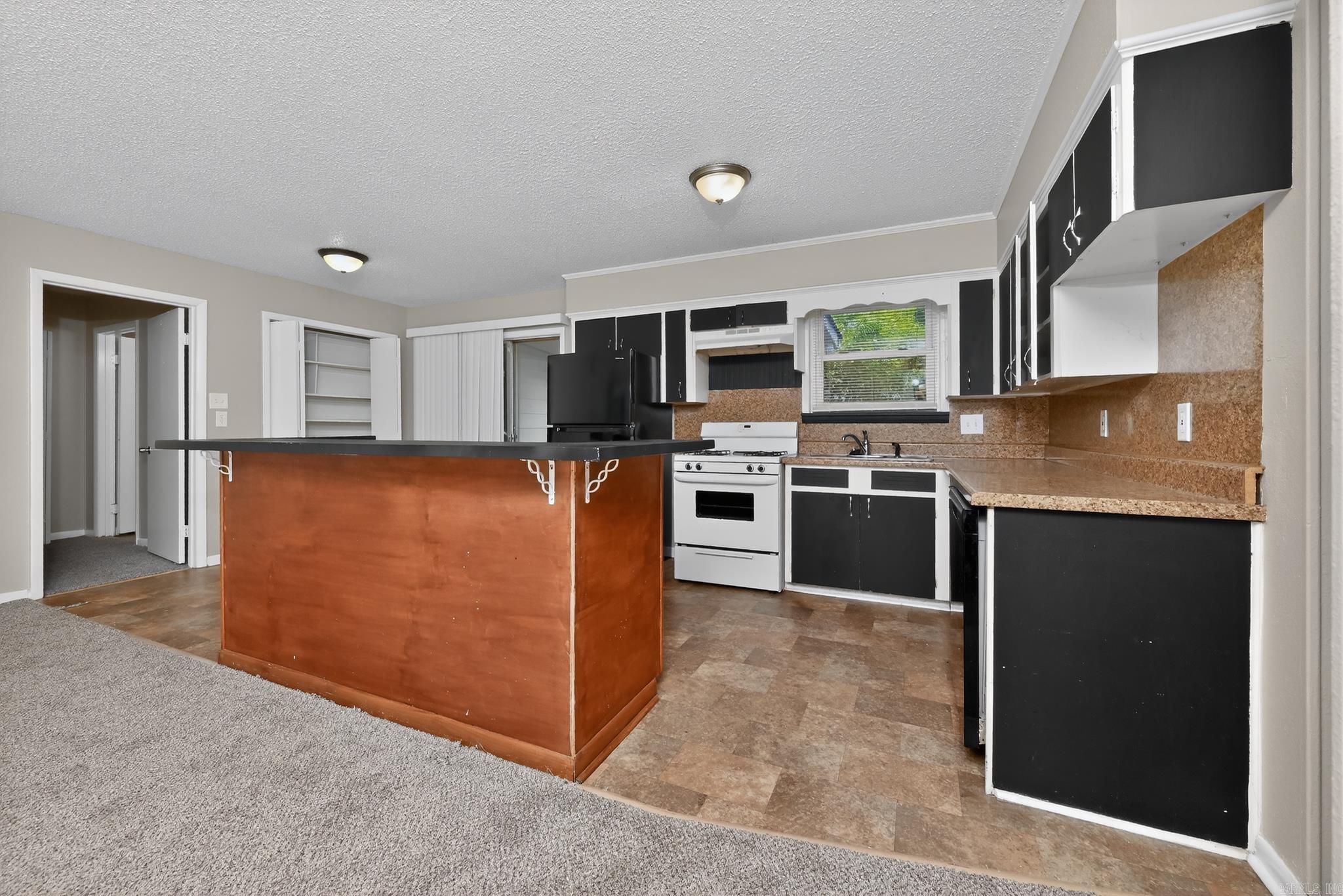 GLENOAKS - Residential
