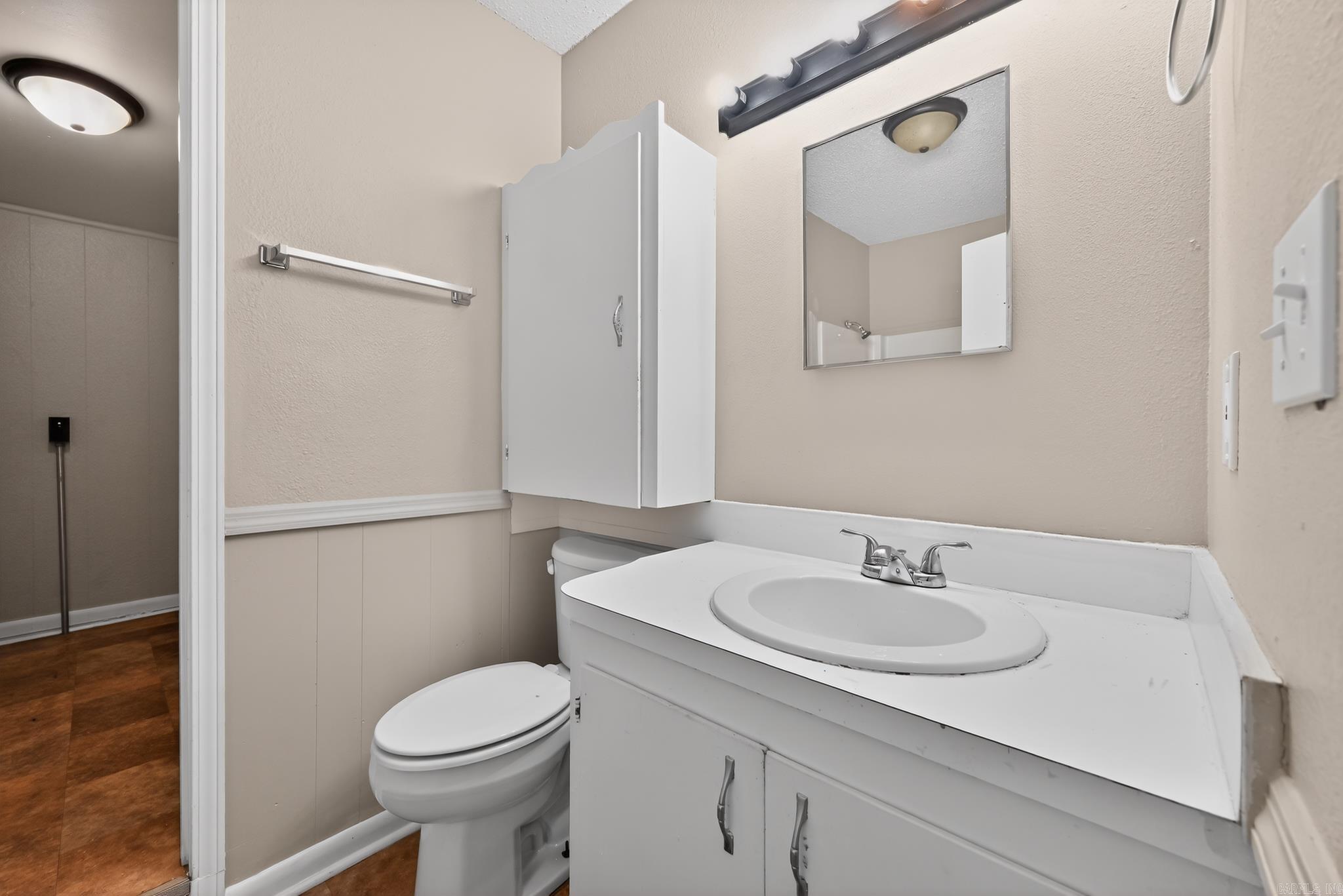 GLENOAKS - Residential