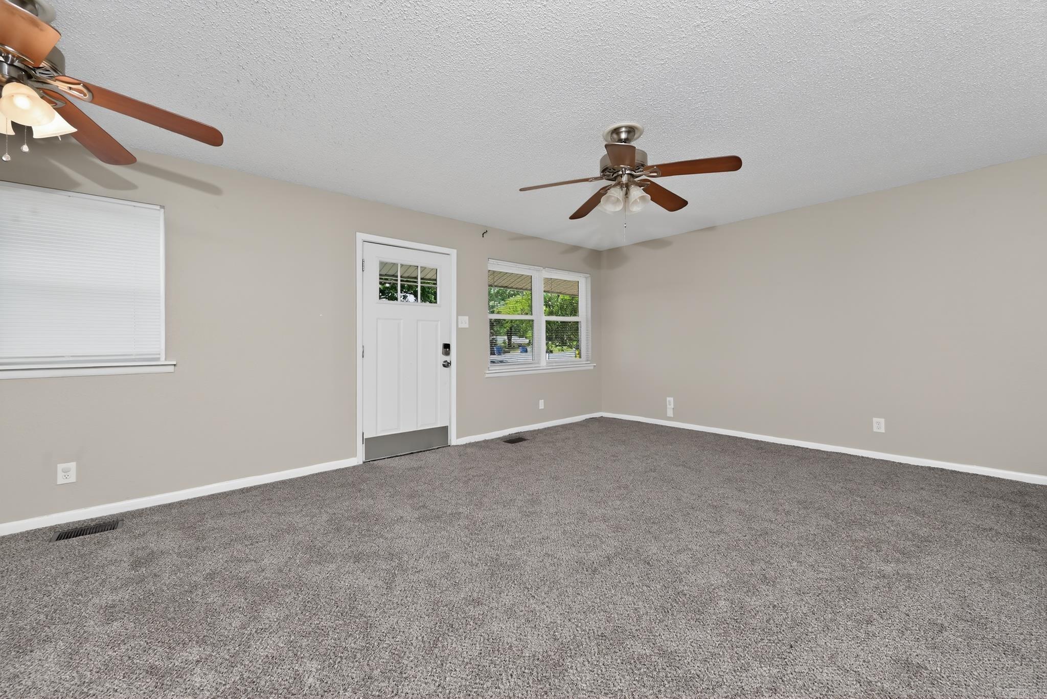 GLENOAKS - Residential