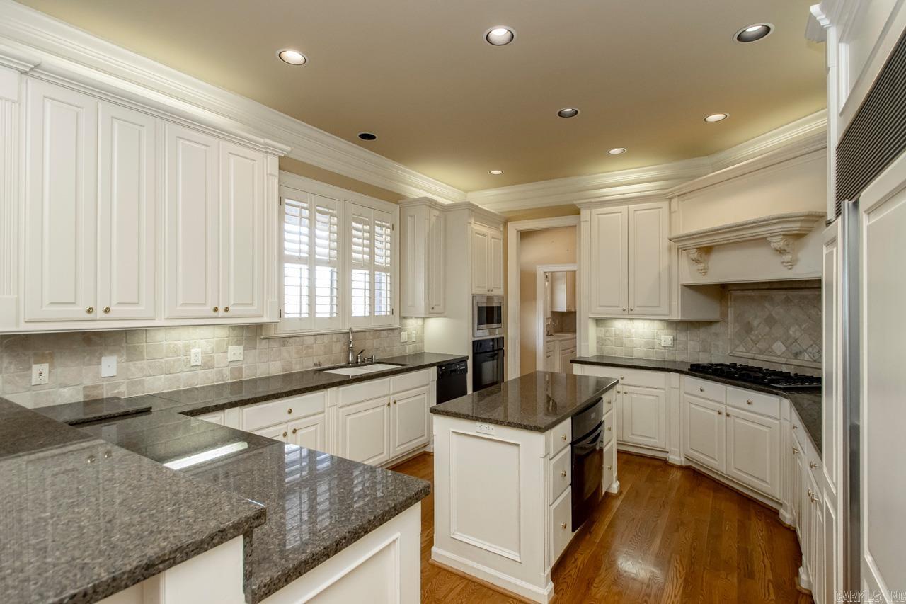 CHENAL WEST ESTATES - Residential