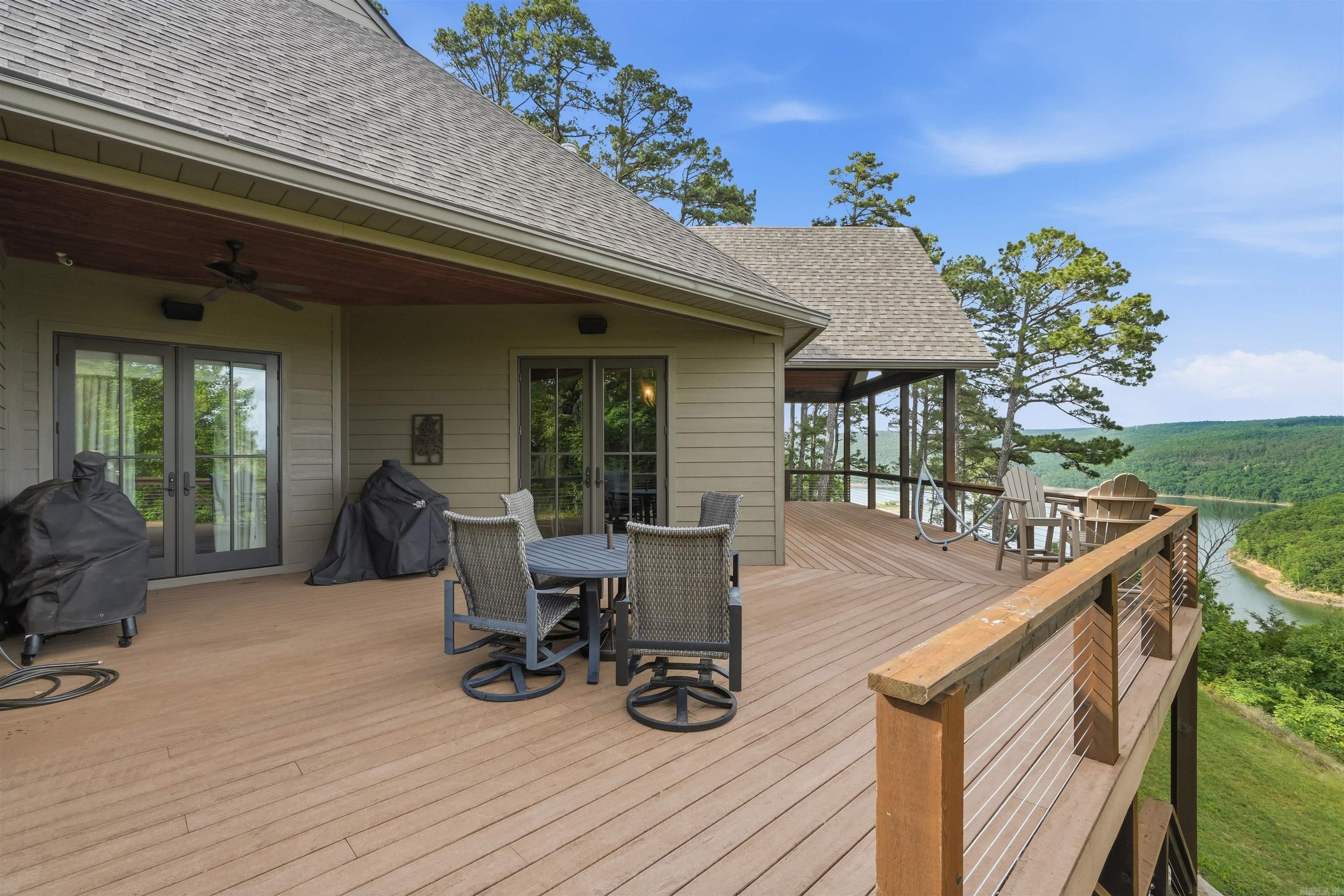 THE BLUFFS - Residential
