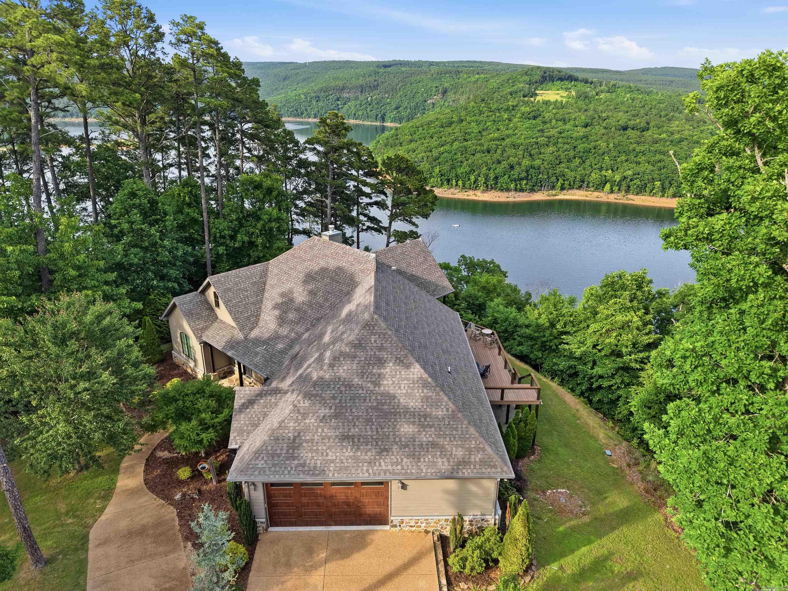 THE BLUFFS - Residential